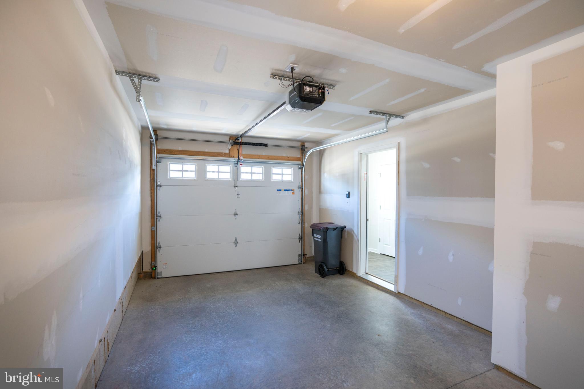 GRAYS POINTE - Residential