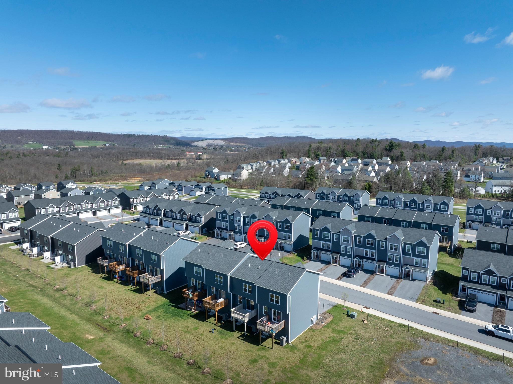 GRAYS POINTE - Residential