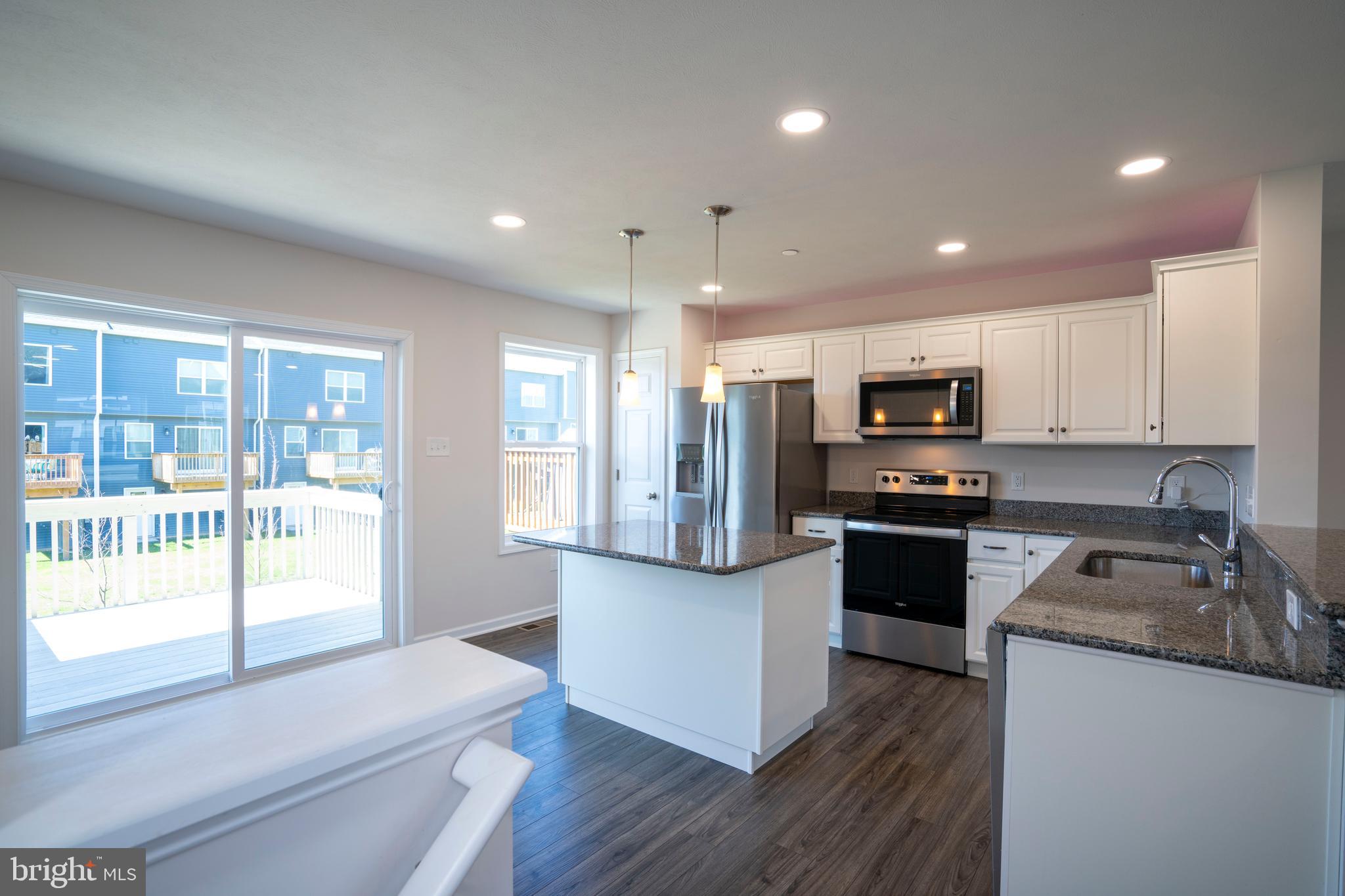 GRAYS POINTE - Residential