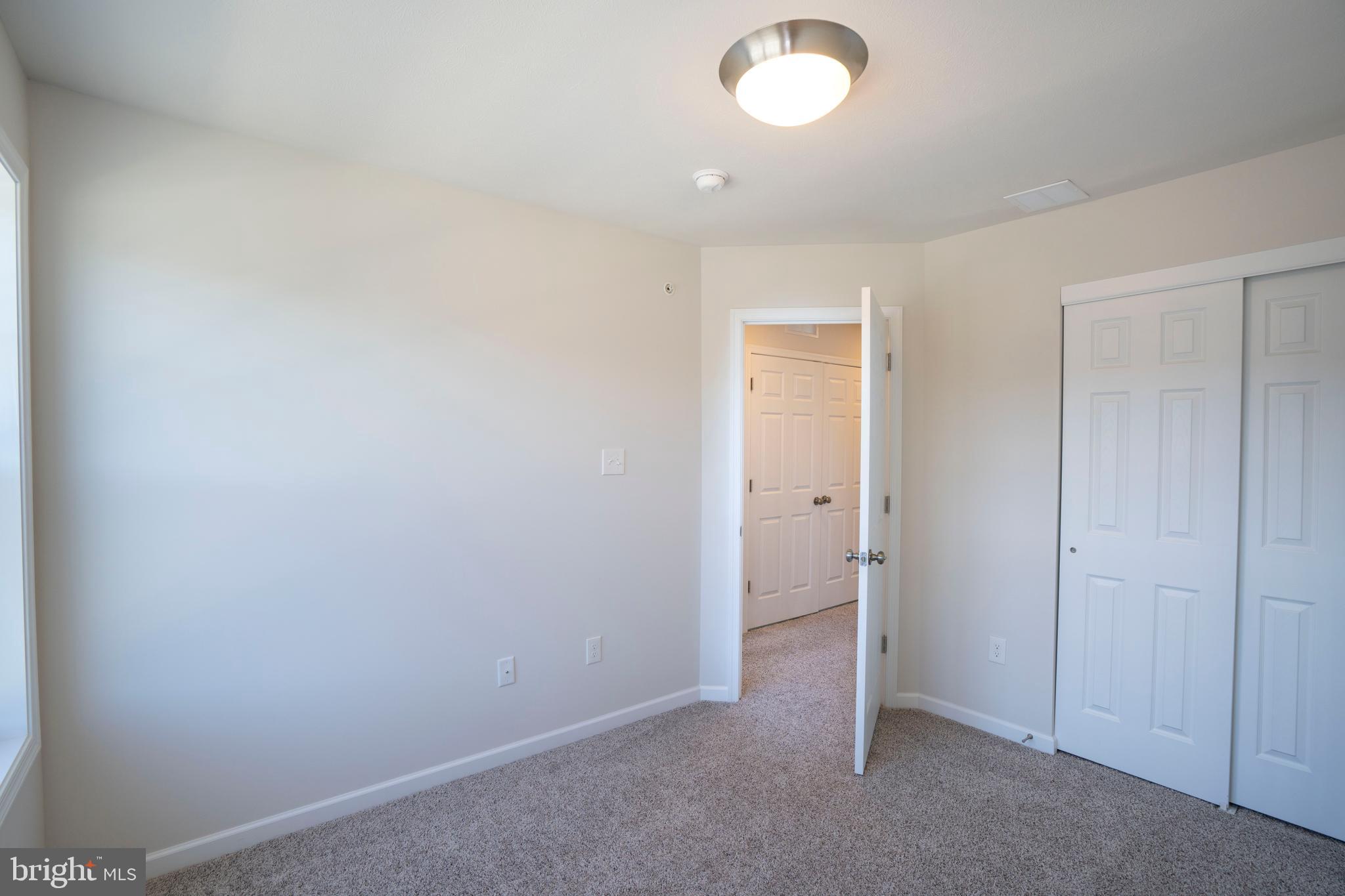 GRAYS POINTE - Residential