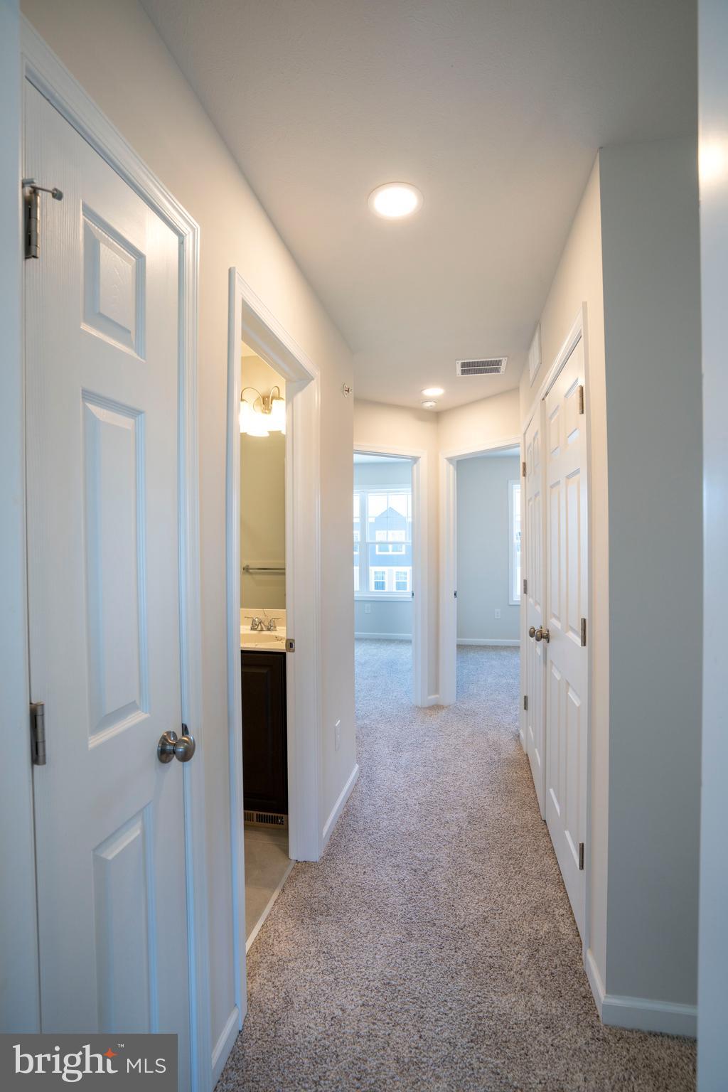 GRAYS POINTE - Residential