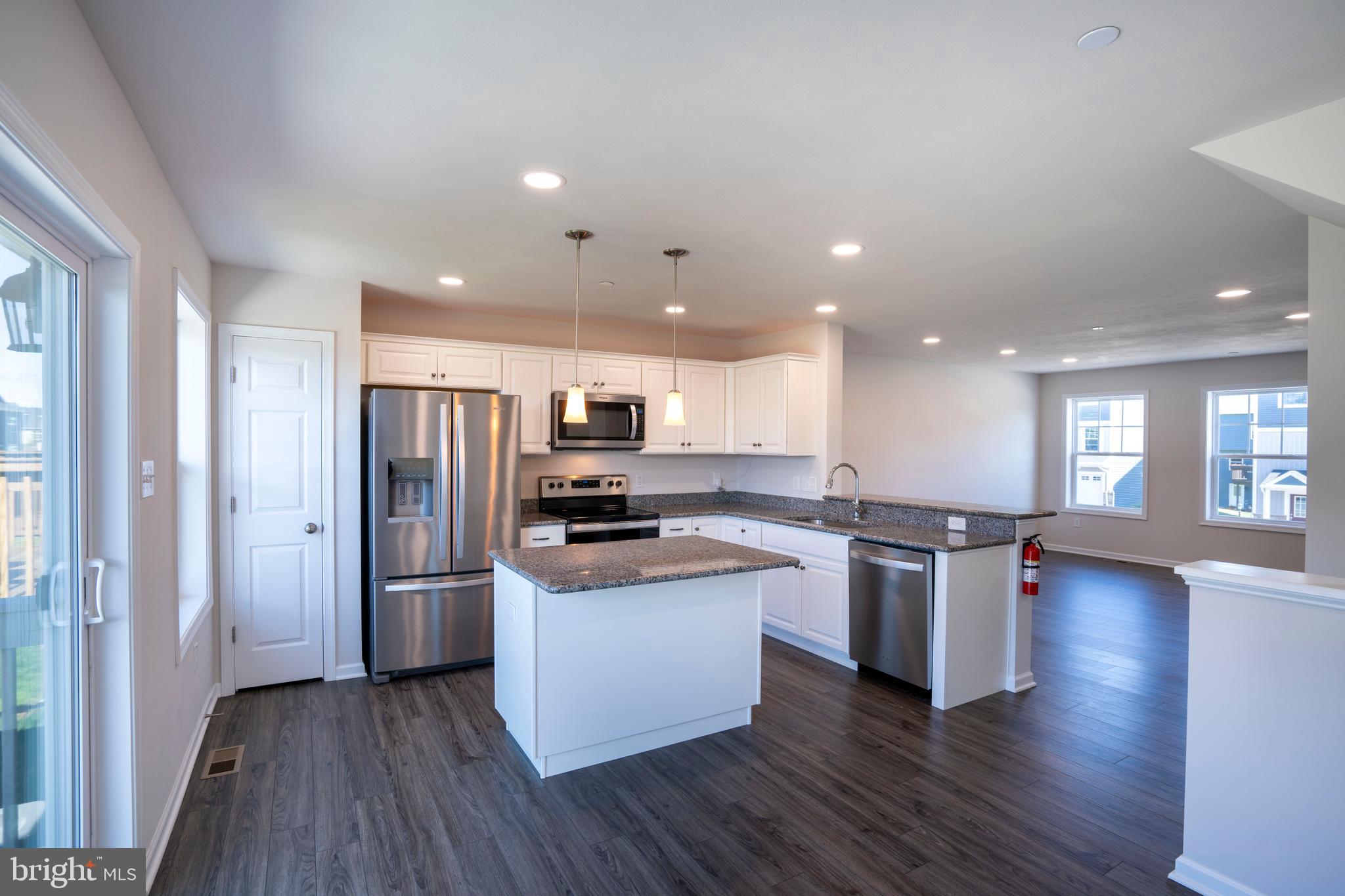 GRAYS POINTE - Residential