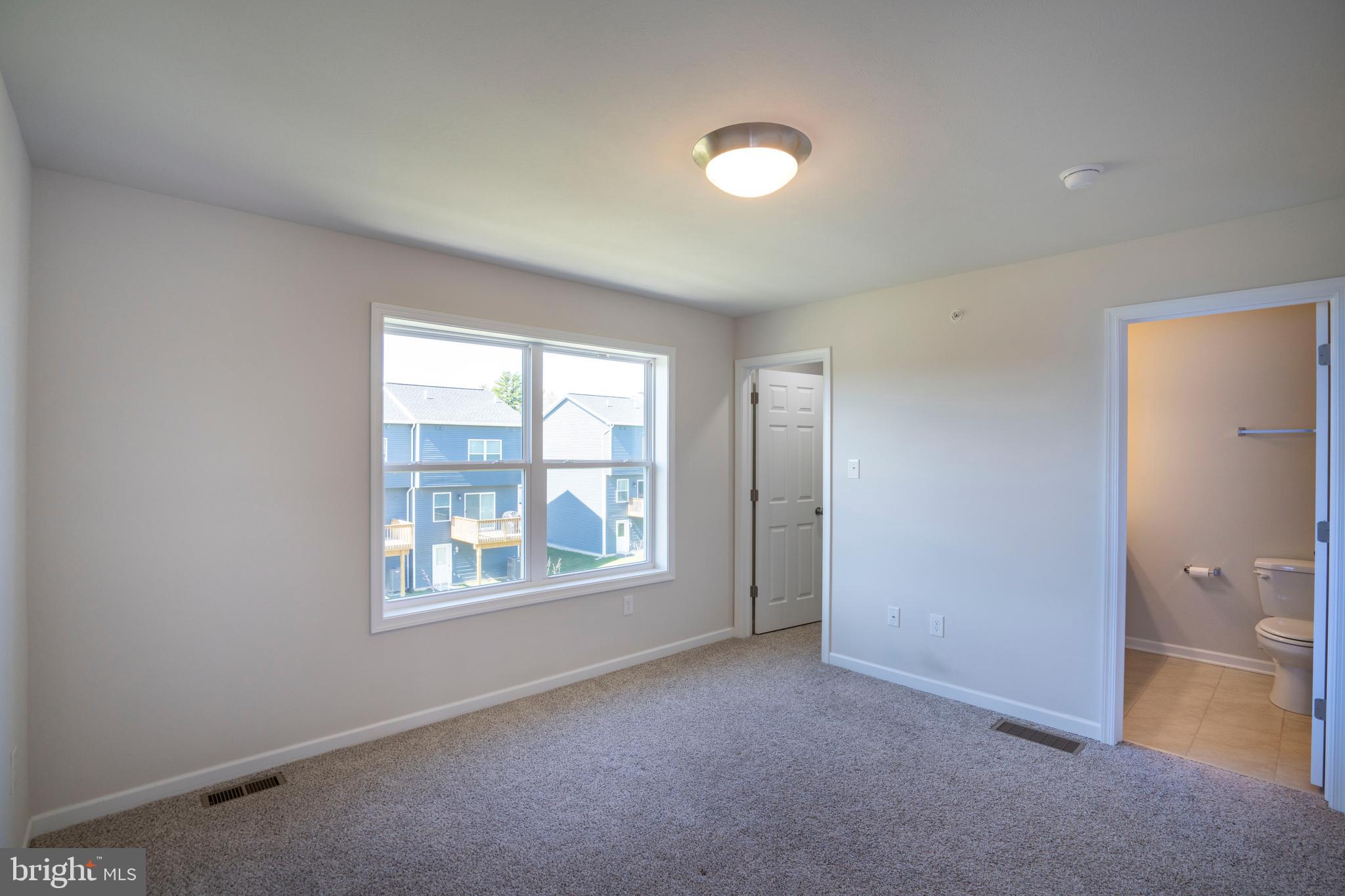 GRAYS POINTE - Residential