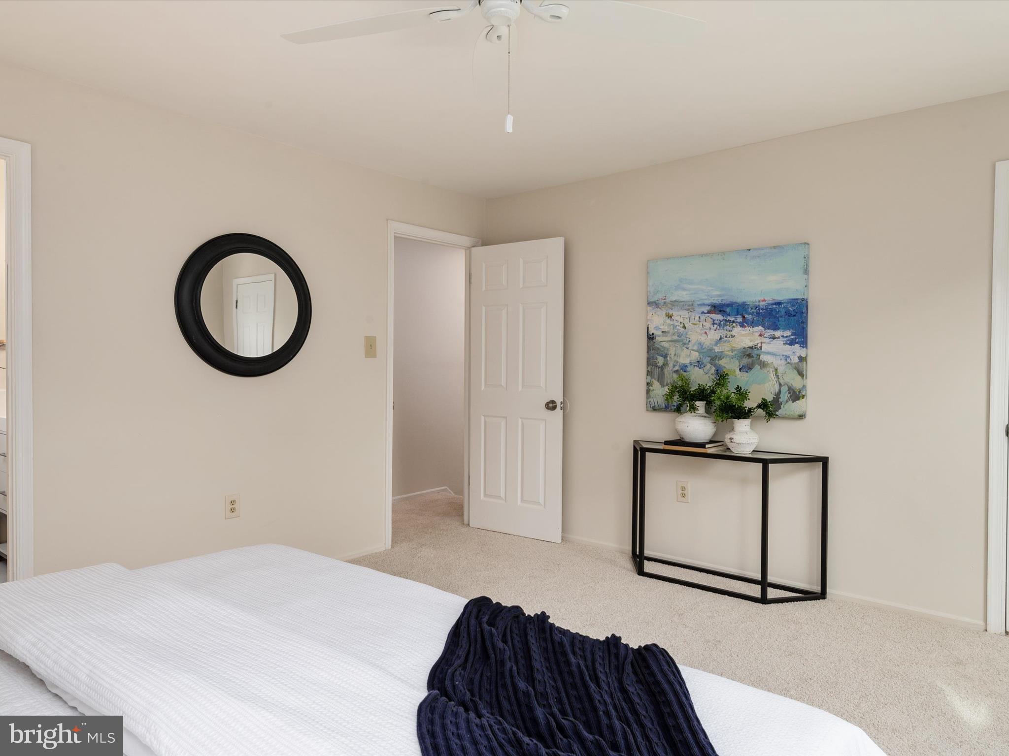 BAY HILLS - COLONIAL RIDGE - Residential