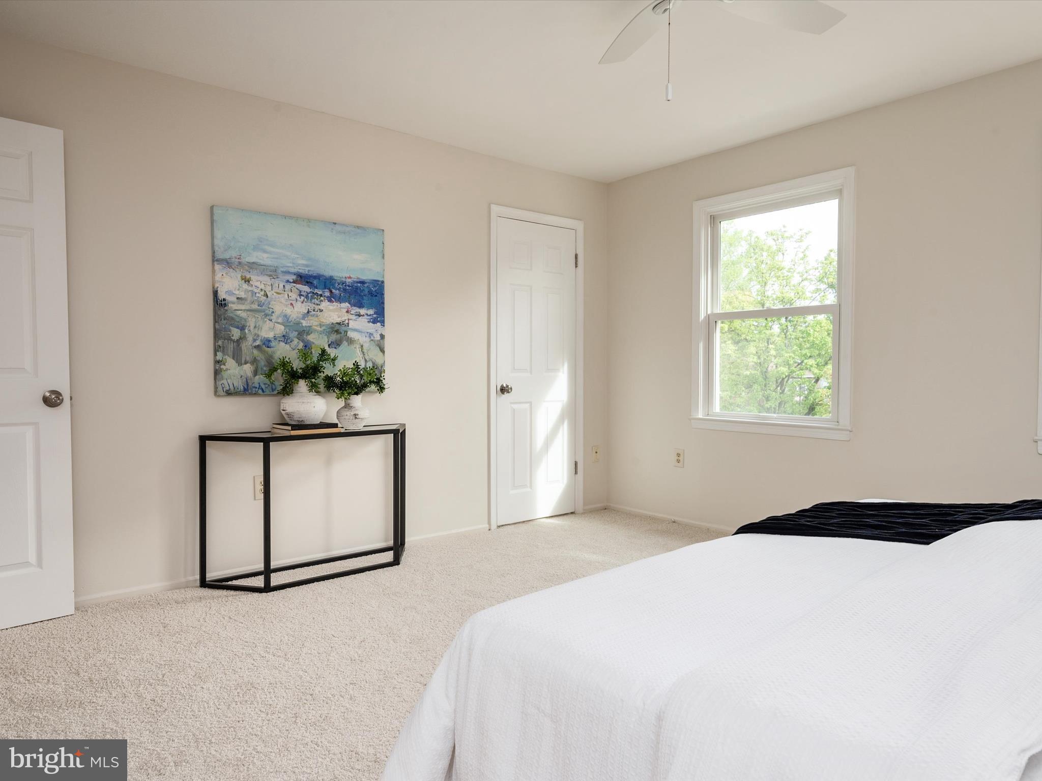 BAY HILLS - COLONIAL RIDGE - Residential