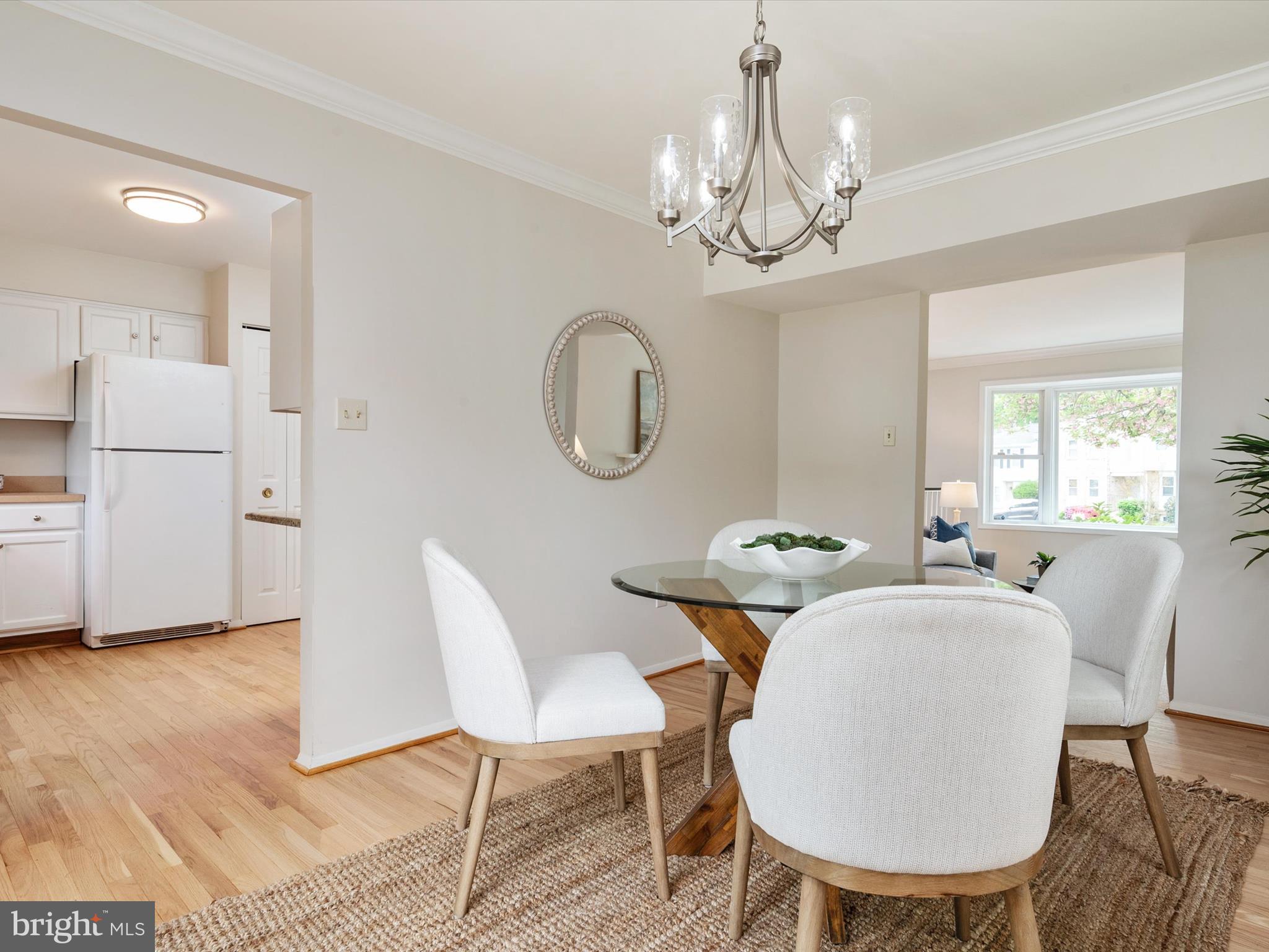 BAY HILLS - COLONIAL RIDGE - Residential