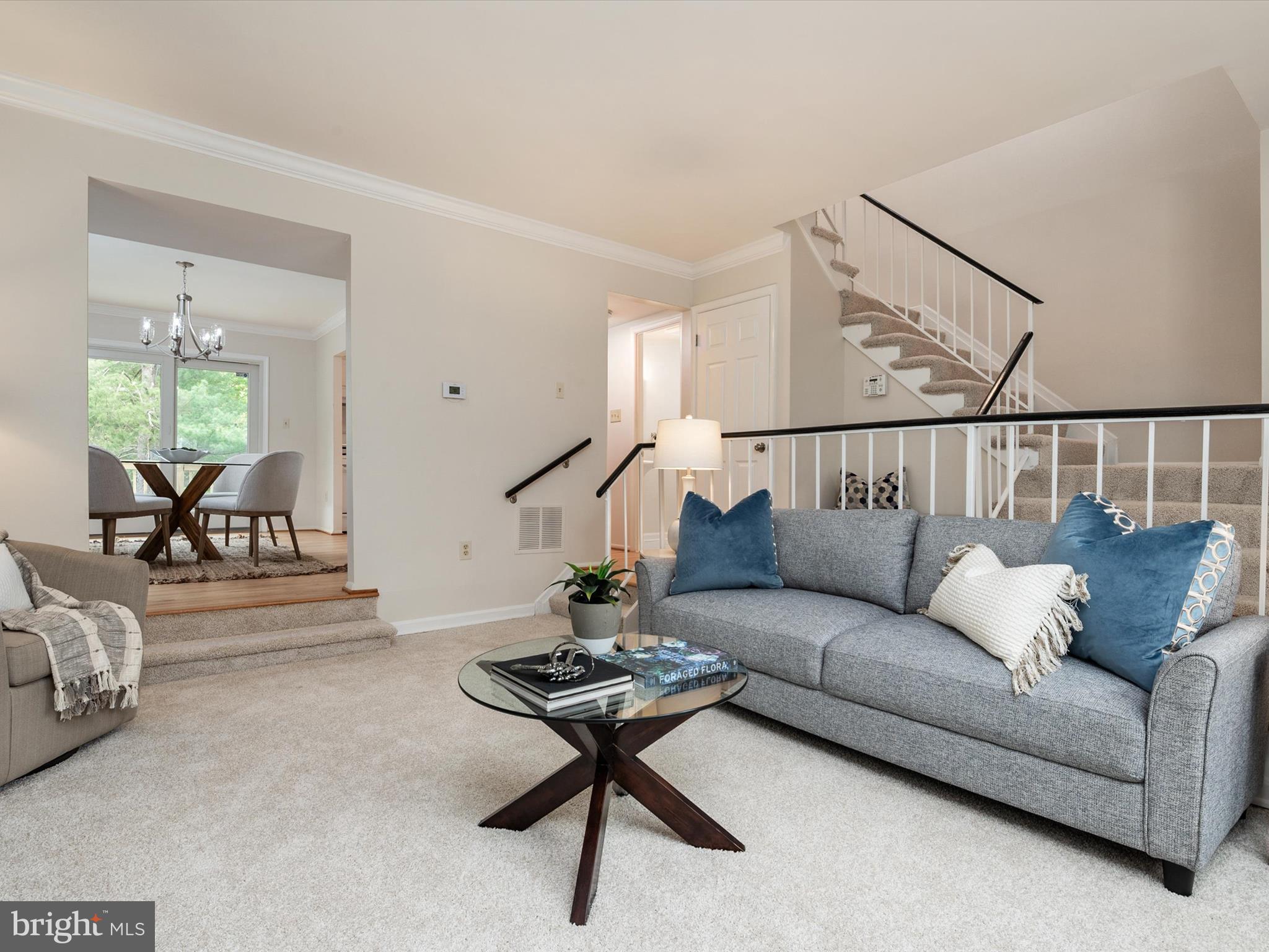 BAY HILLS - COLONIAL RIDGE - Residential