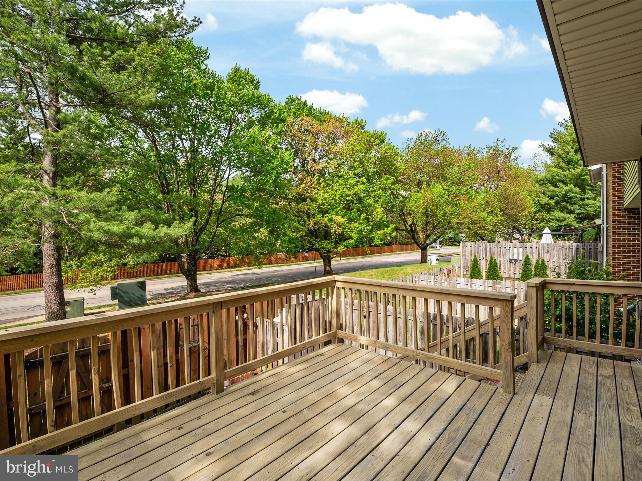 BAY HILLS - COLONIAL RIDGE - Residential