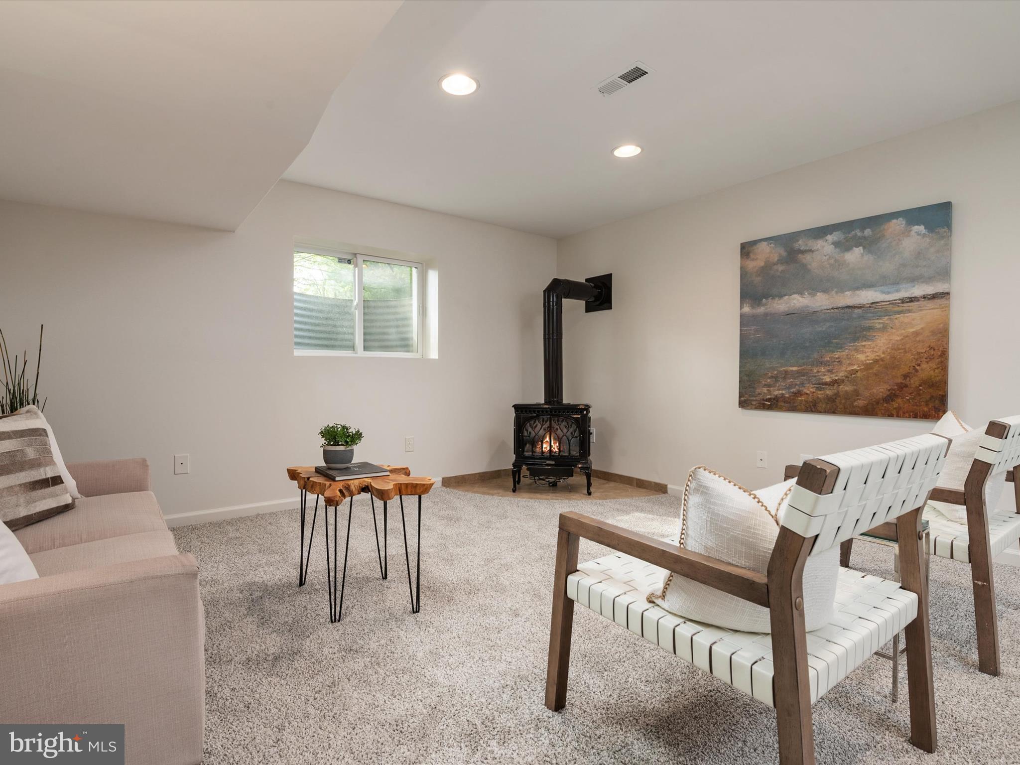 BAY HILLS - COLONIAL RIDGE - Residential