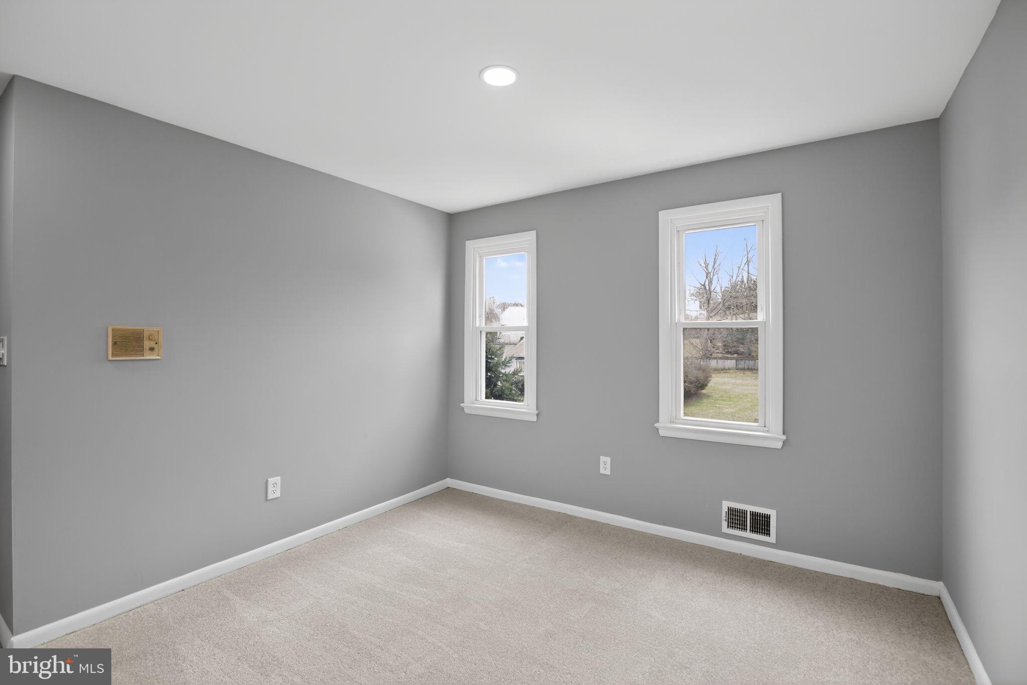 SANDY SPRING ESTATES - Residential