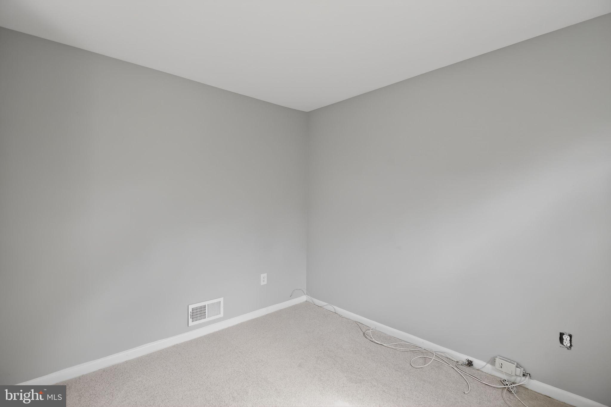 SANDY SPRING ESTATES - Residential