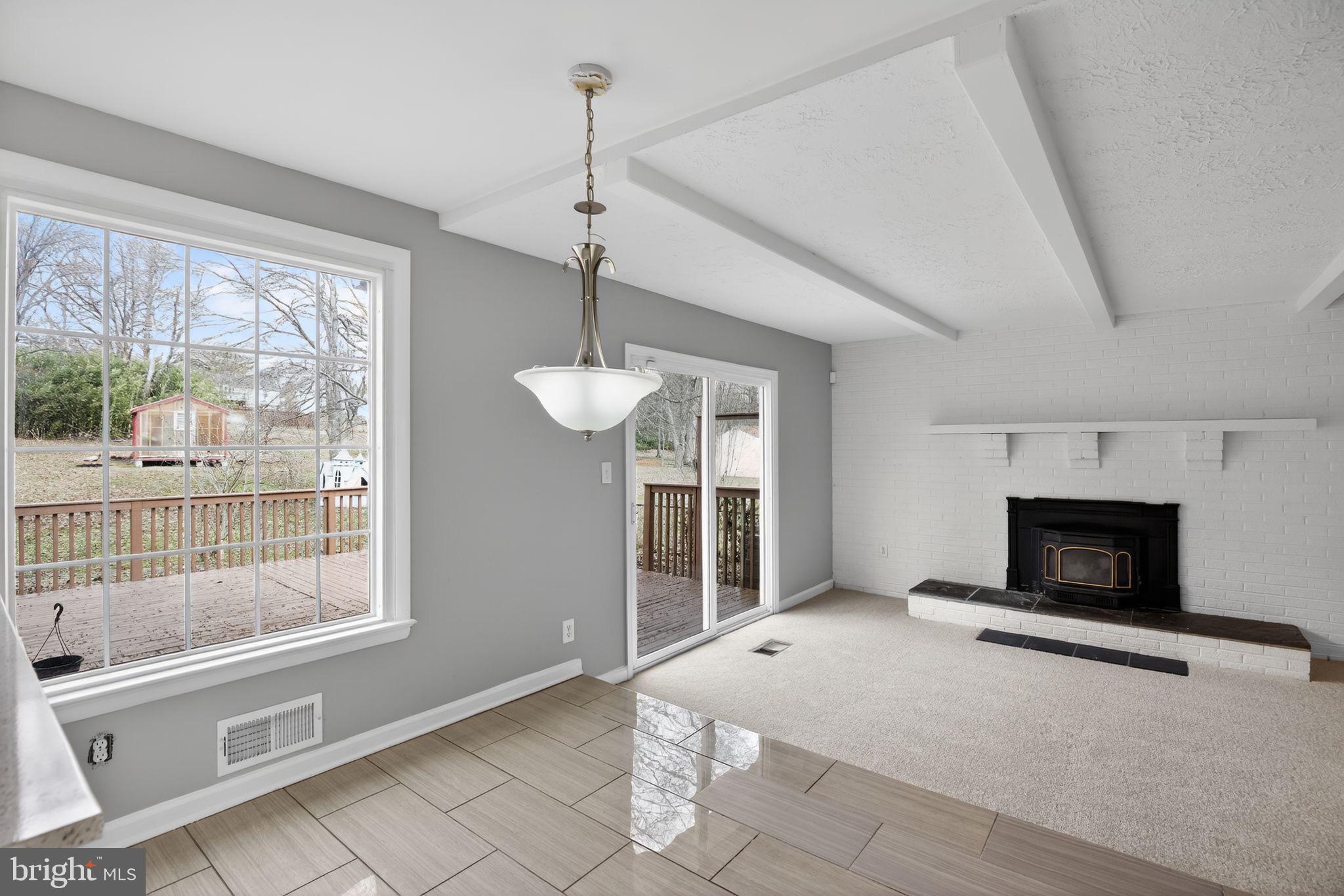 SANDY SPRING ESTATES - Residential