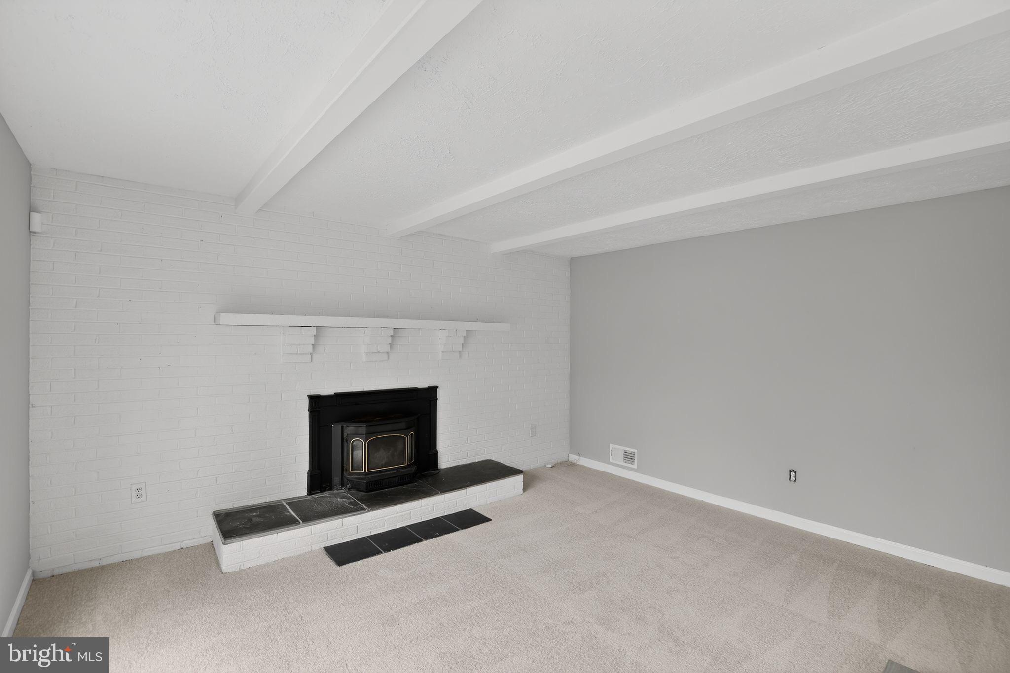 SANDY SPRING ESTATES - Residential