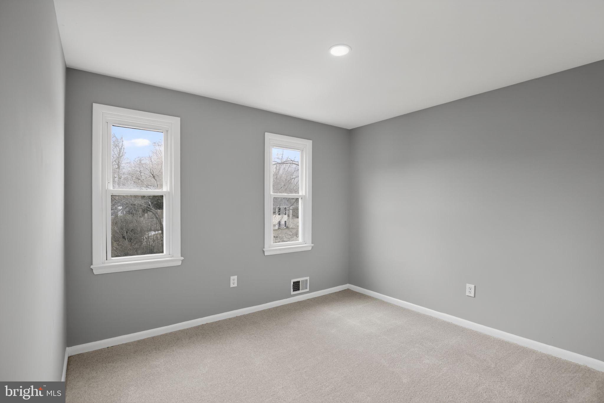 SANDY SPRING ESTATES - Residential