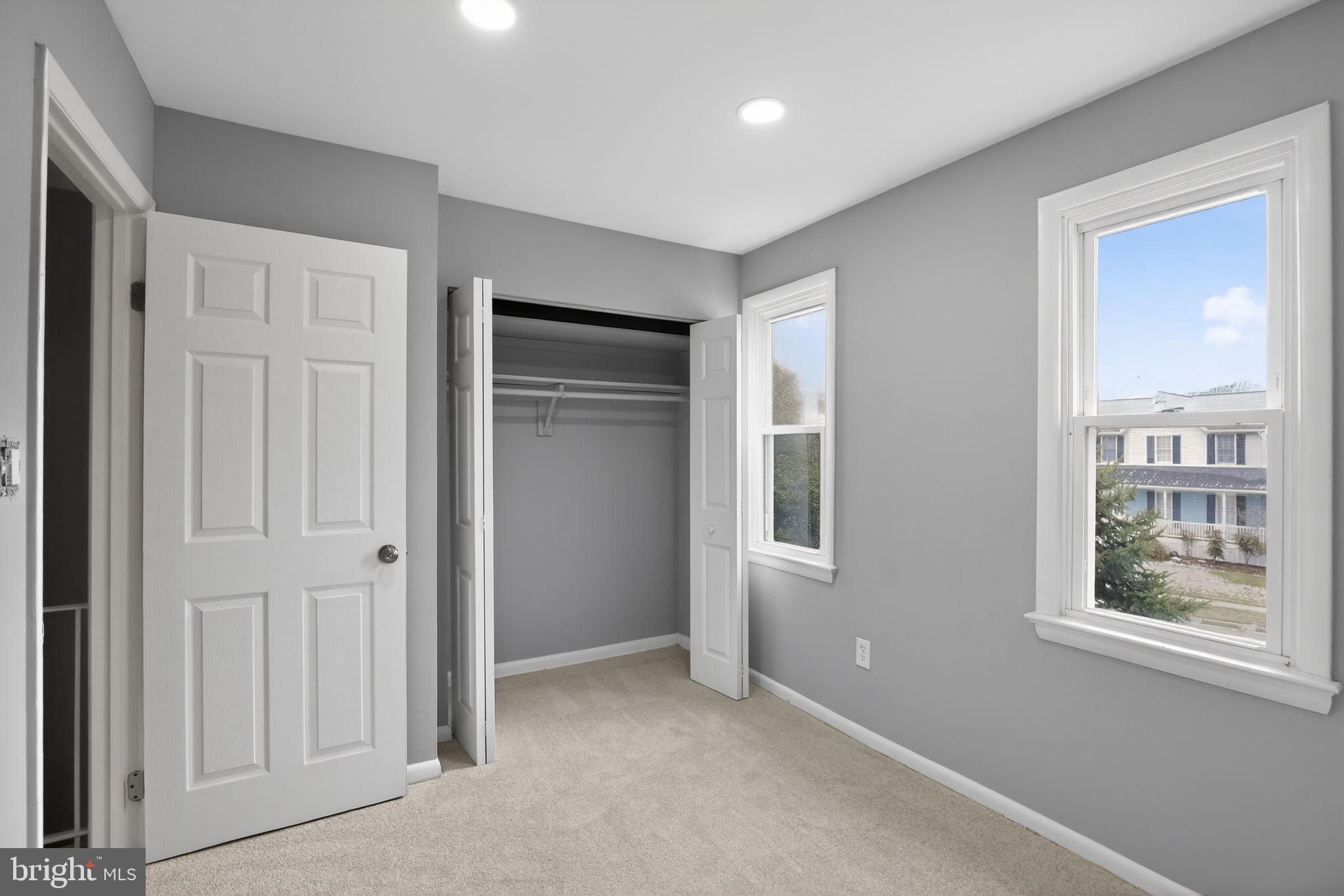 SANDY SPRING ESTATES - Residential