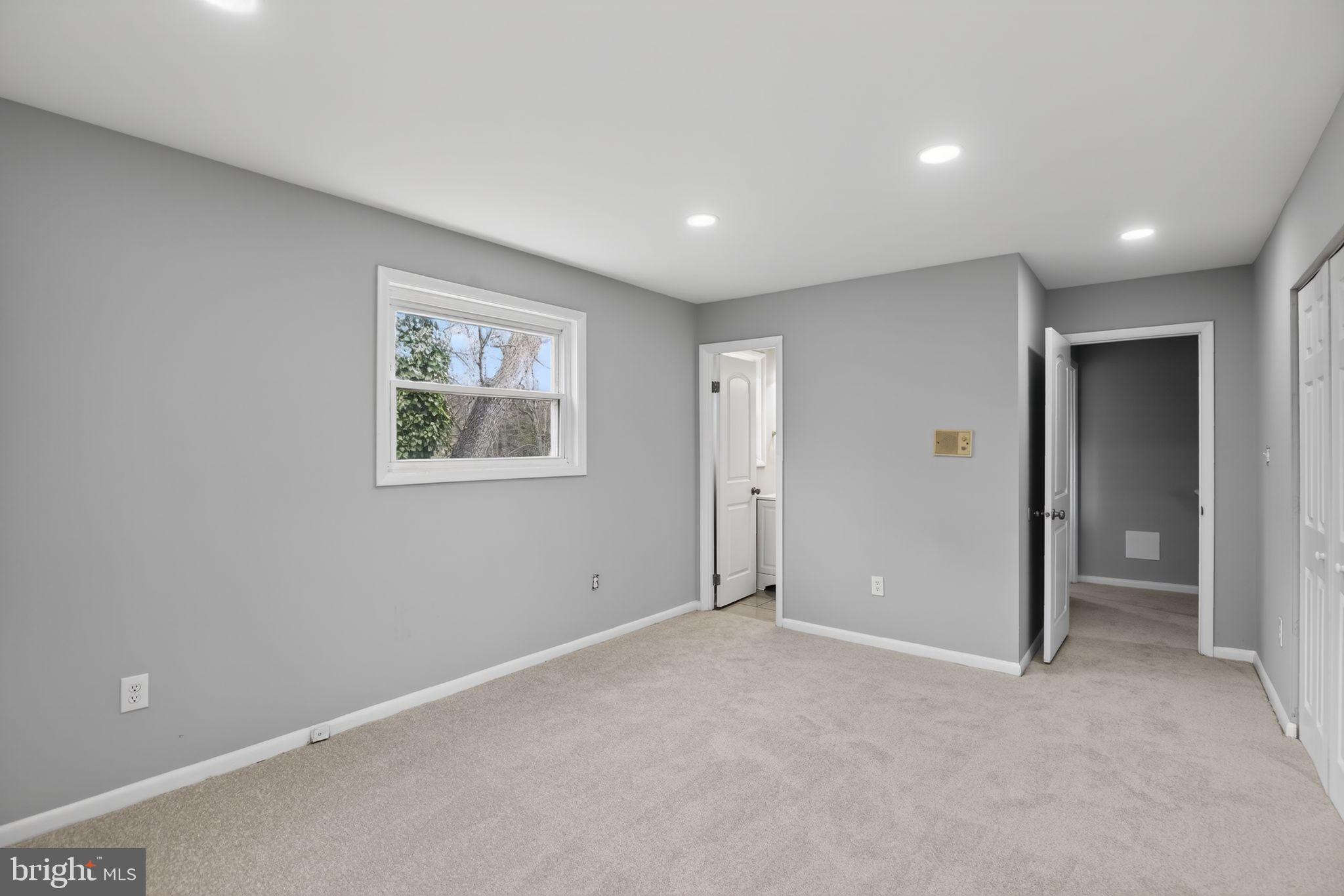 SANDY SPRING ESTATES - Residential