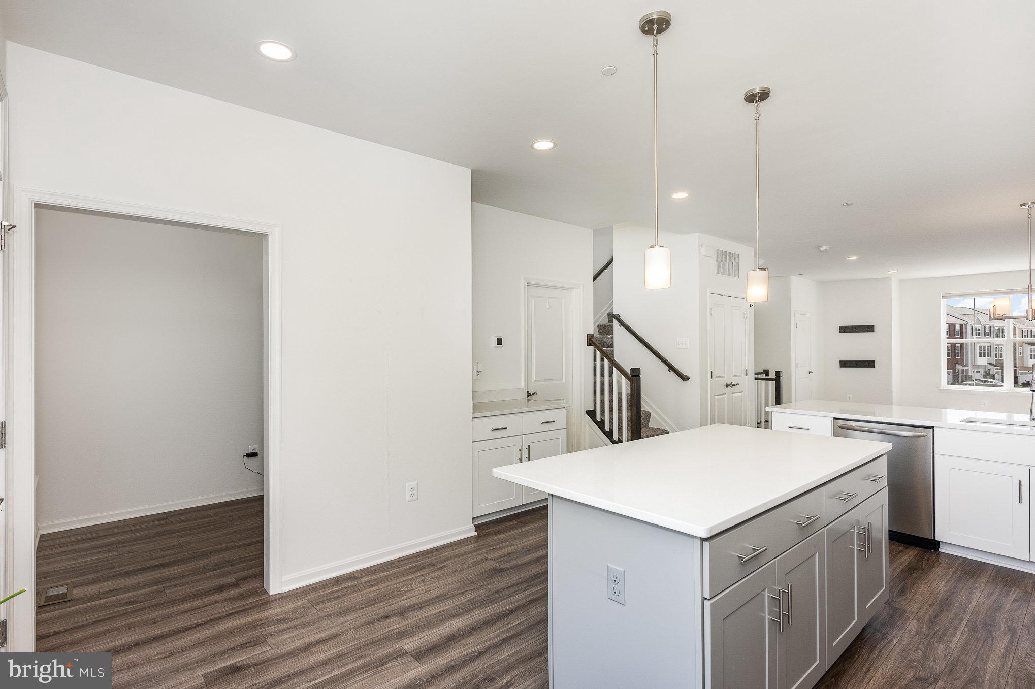 ROSEDALE - Residential