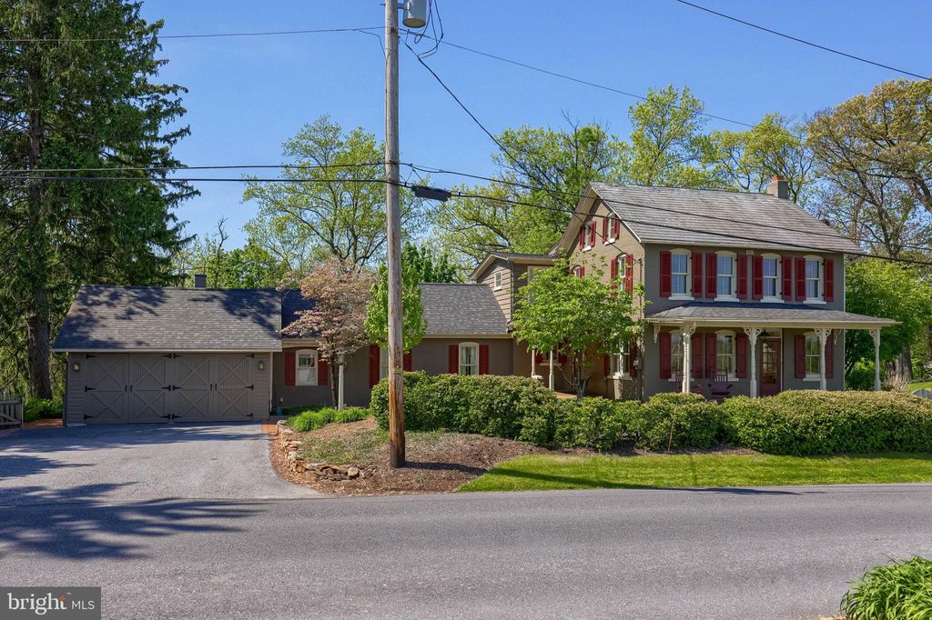 Photo of 1522 Hunsecker Road, BIRD IN HAND, PA 17505 (MLS # PALA2086342)