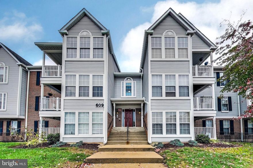 Spacious 2 bedroom/2 bath condo ready for new owner! Located in a secured access building, this unit has over 1100 square feet of finished living space - move-in ready or update to your liking. Traditional open layout in kitchen and living area is great for having friends over - separate dining room leads to balcony overlooking private back of complex. Cool neutral paint throughout. 

The large primary bedroom has an en suite bathroom and walk-in closet. Secondary room is great for an office or guest room. In-unit washer & dryer in separate laundry room. New water heater in 2022.

Fantastic location that is convenient to major commuter routes and close to shopping, dining and entertainment. Assigned parking space and plenty of guest parking available.