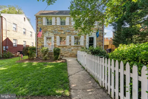 13 E Mason Avenue, Alexandria, VA 22301 - MLS#: VAAX2044486