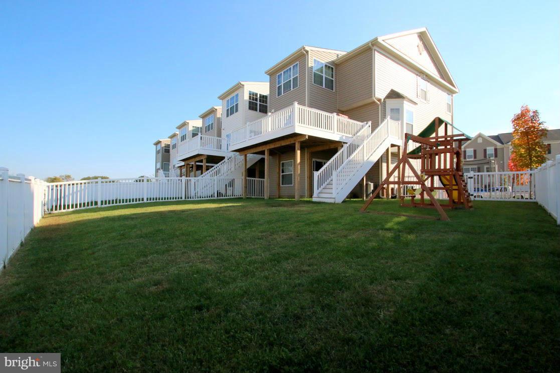 LAKES AT STANSBURY SHORE - Residential Lease