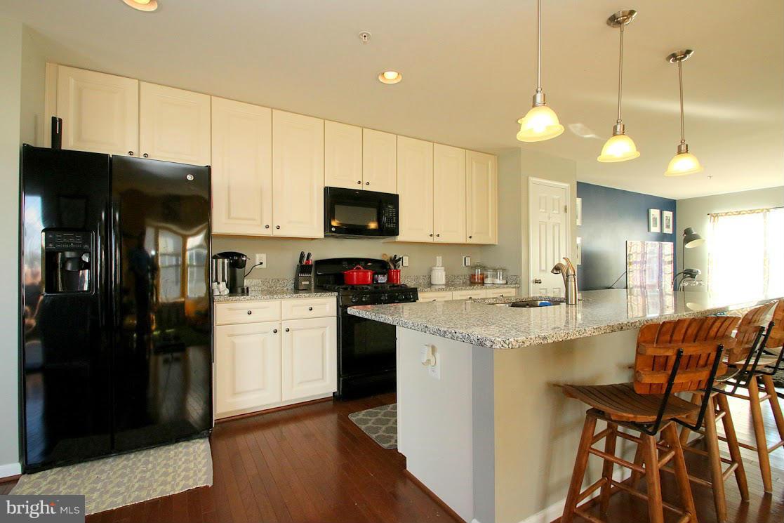 LAKES AT STANSBURY SHORE - Residential Lease