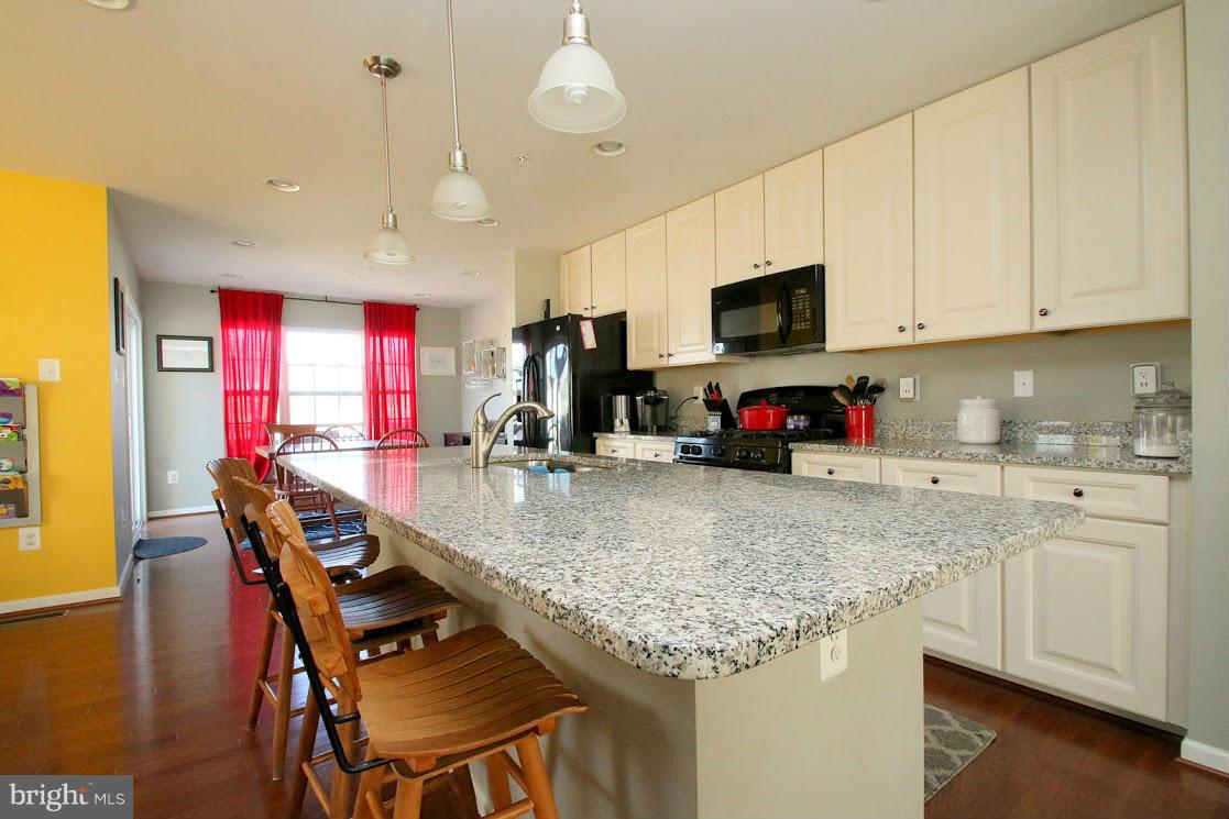 LAKES AT STANSBURY SHORE - Residential Lease