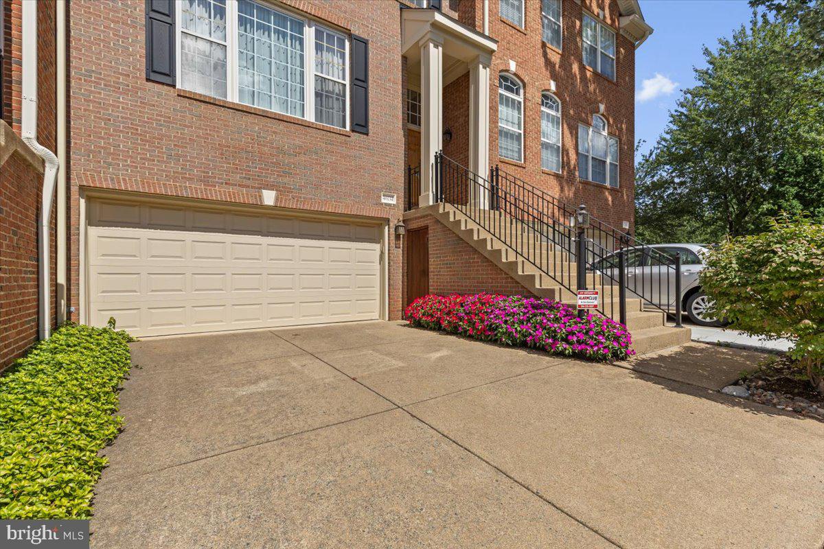 46134 BRISBANE SQUARE