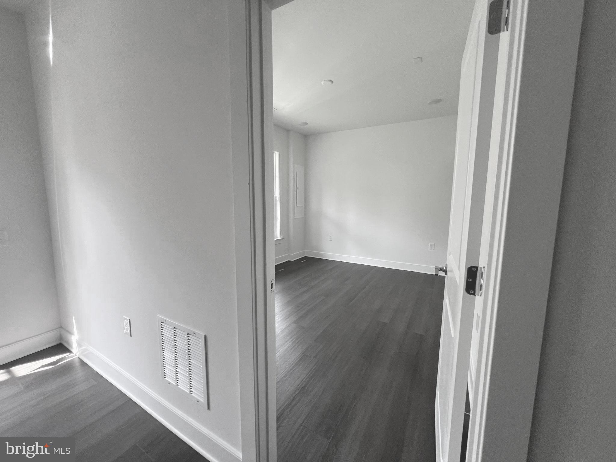 OVERLOOK AT FAIRFAX BOULEVARD - Residential Lease