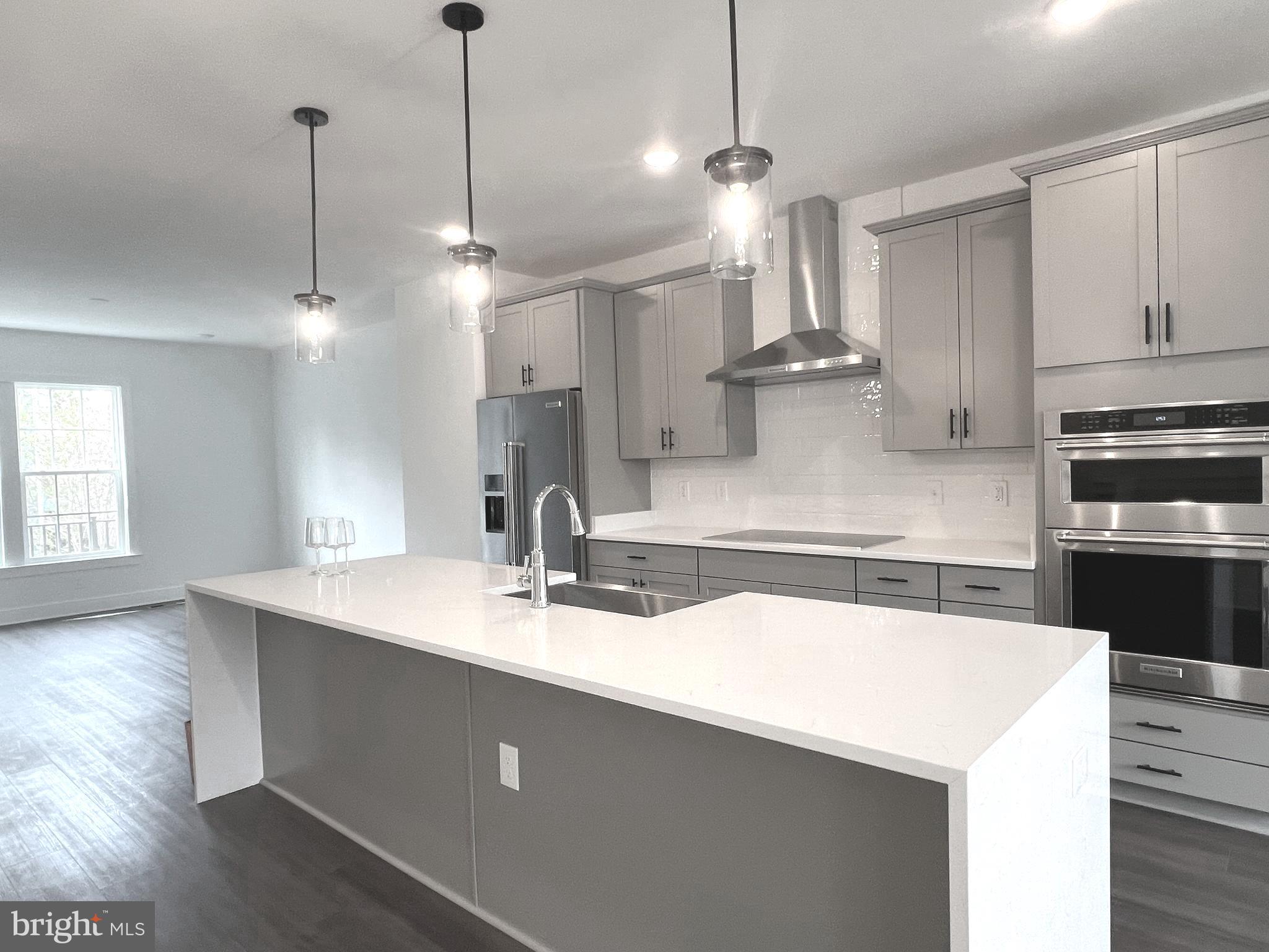 OVERLOOK AT FAIRFAX BOULEVARD - Residential Lease