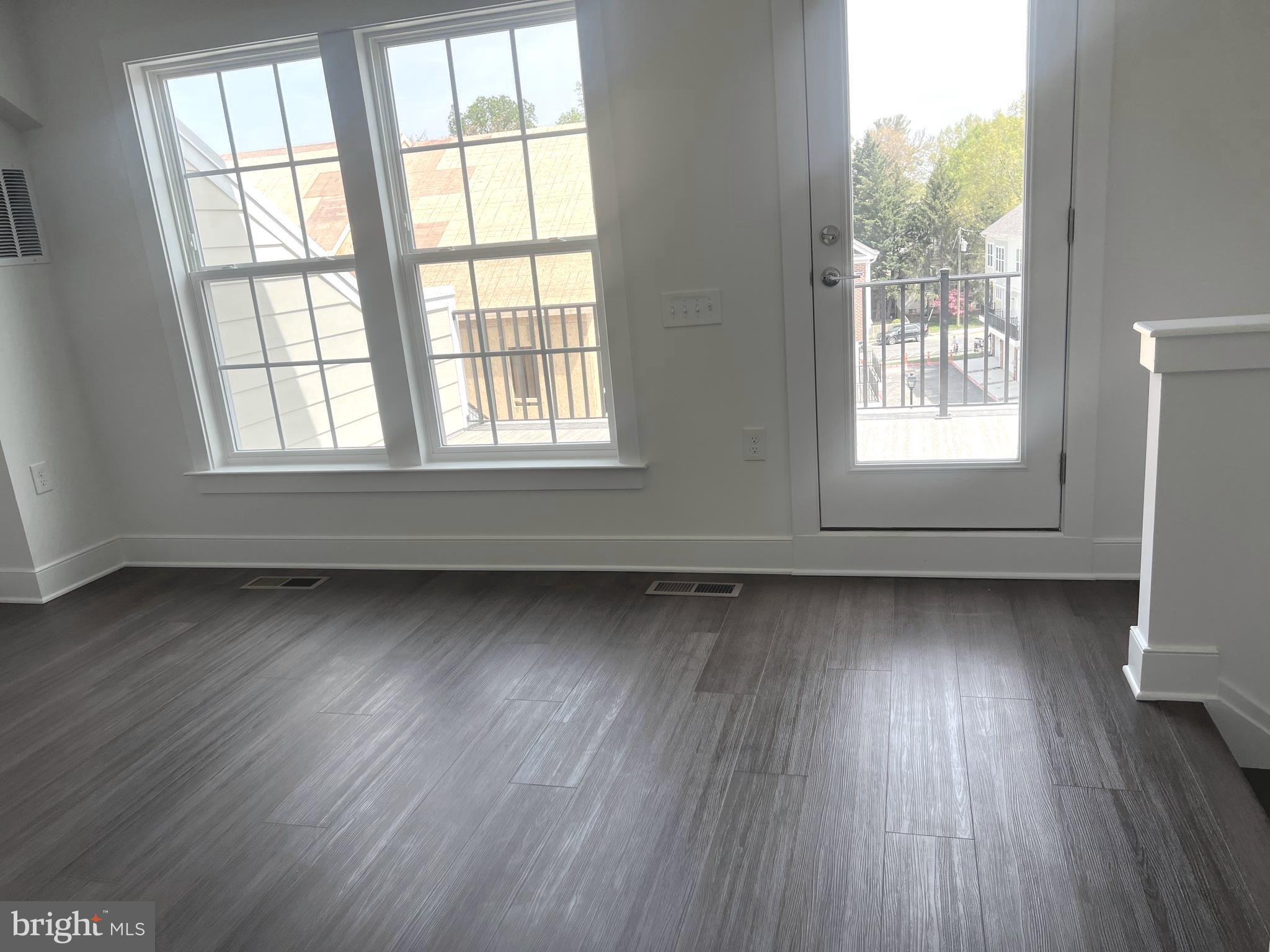 OVERLOOK AT FAIRFAX BOULEVARD - Residential Lease