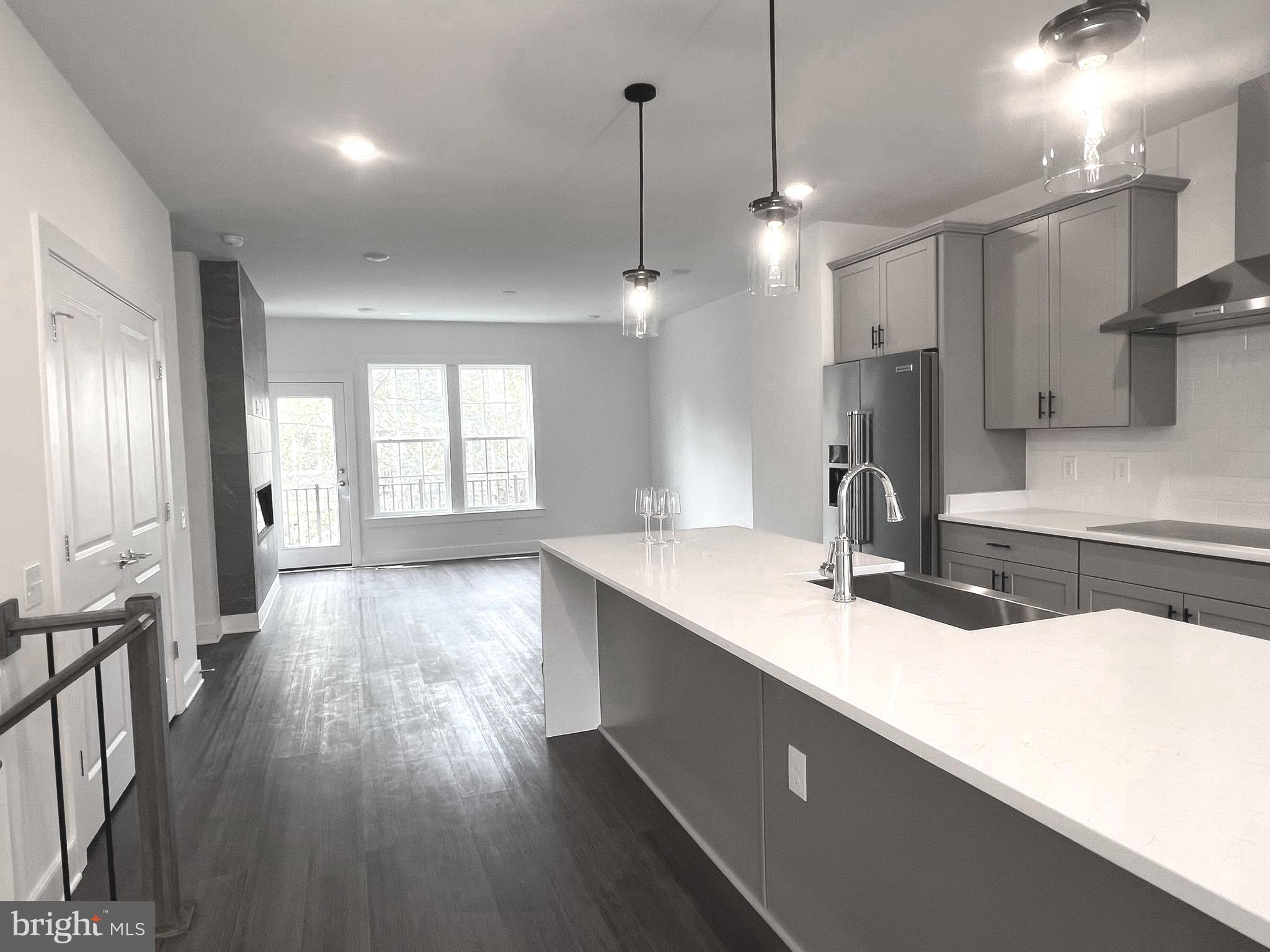 OVERLOOK AT FAIRFAX BOULEVARD - Residential Lease