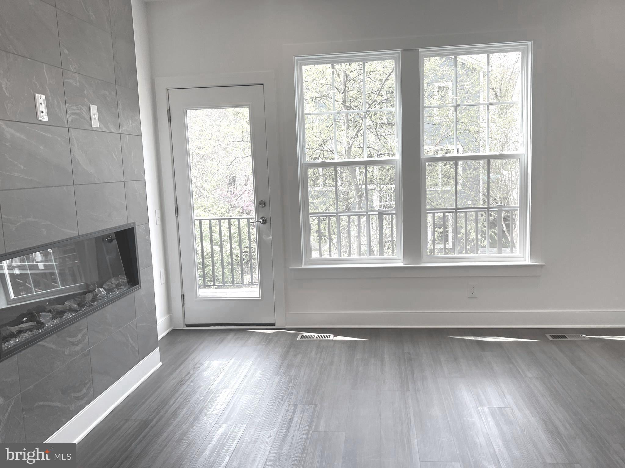 OVERLOOK AT FAIRFAX BOULEVARD - Residential Lease