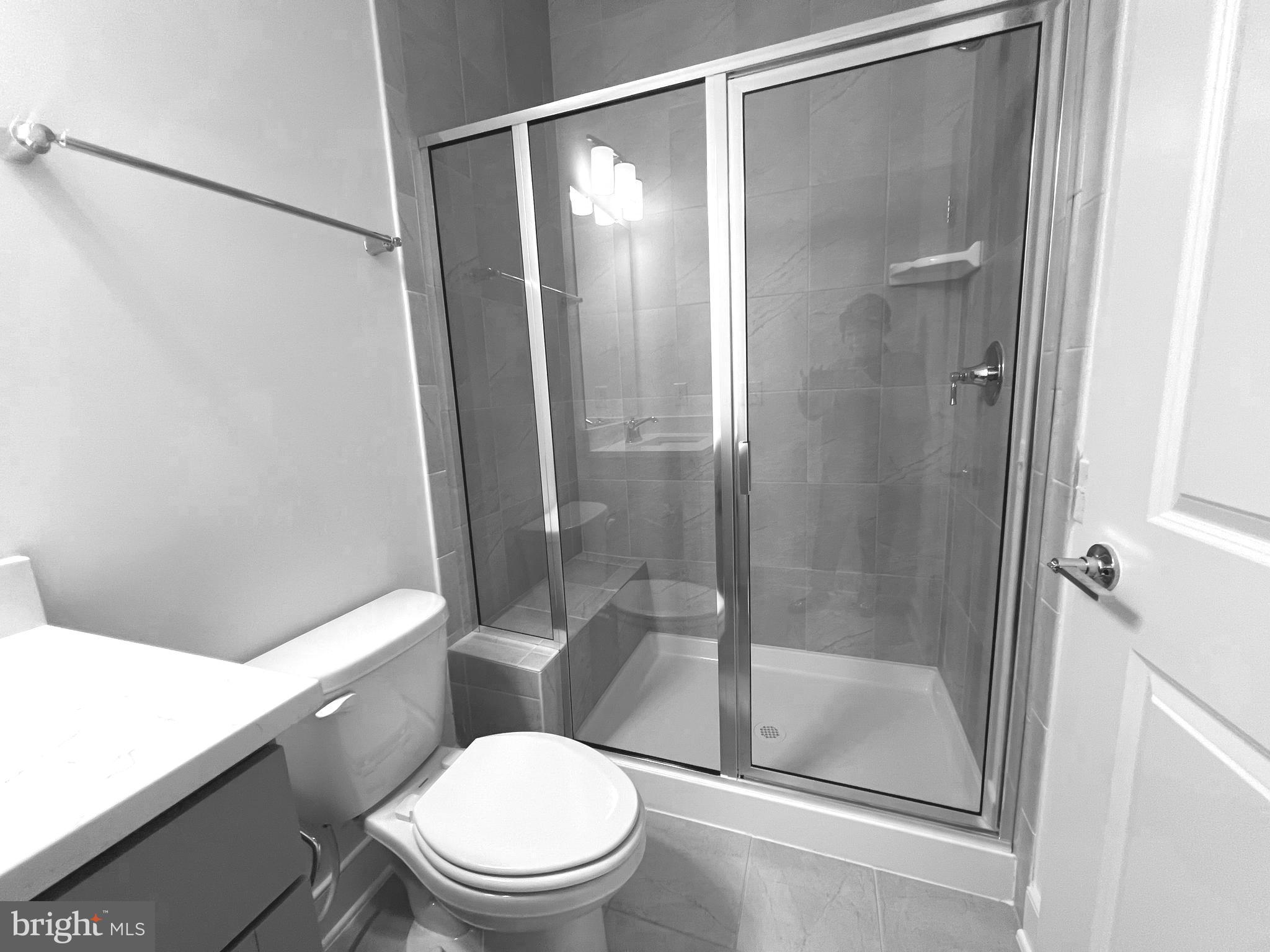 OVERLOOK AT FAIRFAX BOULEVARD - Residential Lease