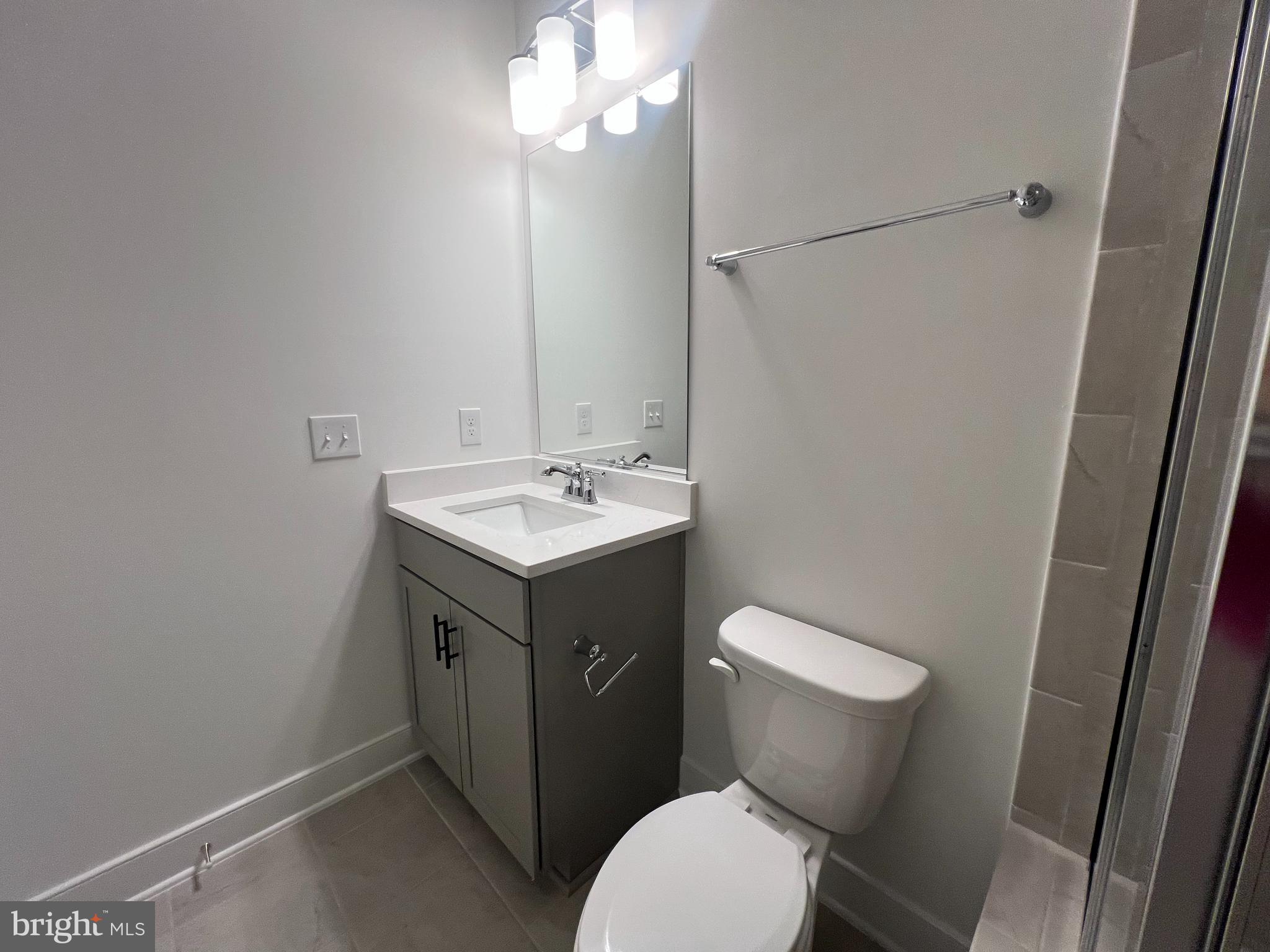 OVERLOOK AT FAIRFAX BOULEVARD - Residential Lease