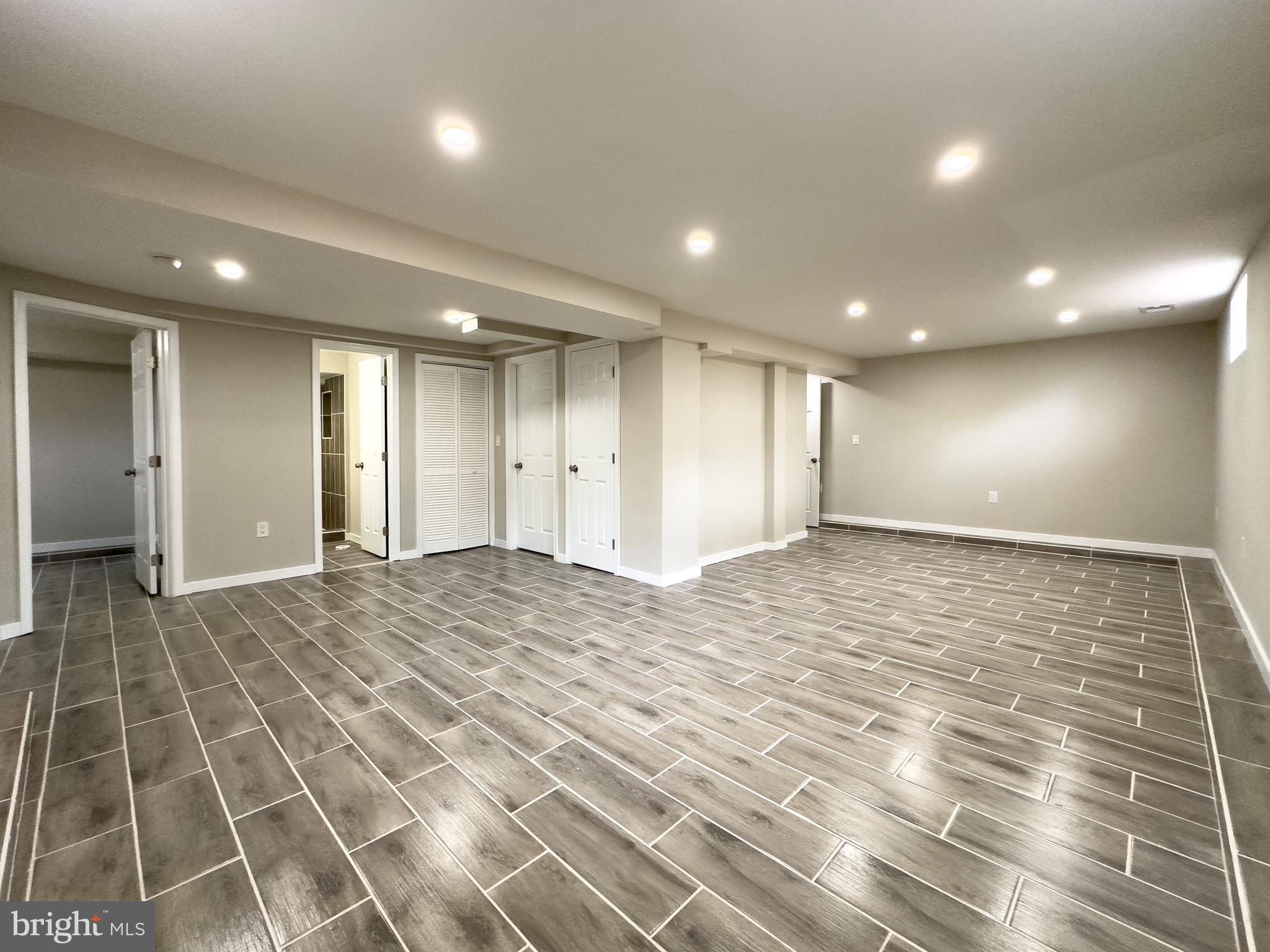 BRENTWOOD - Residential