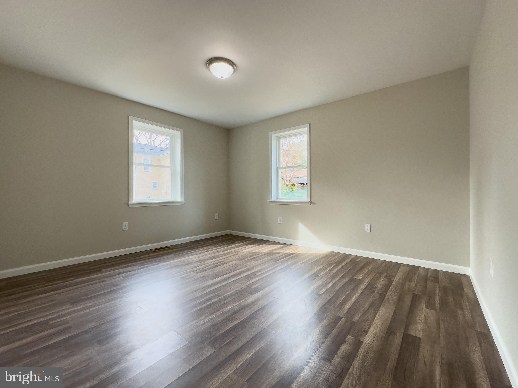 BRENTWOOD - Residential