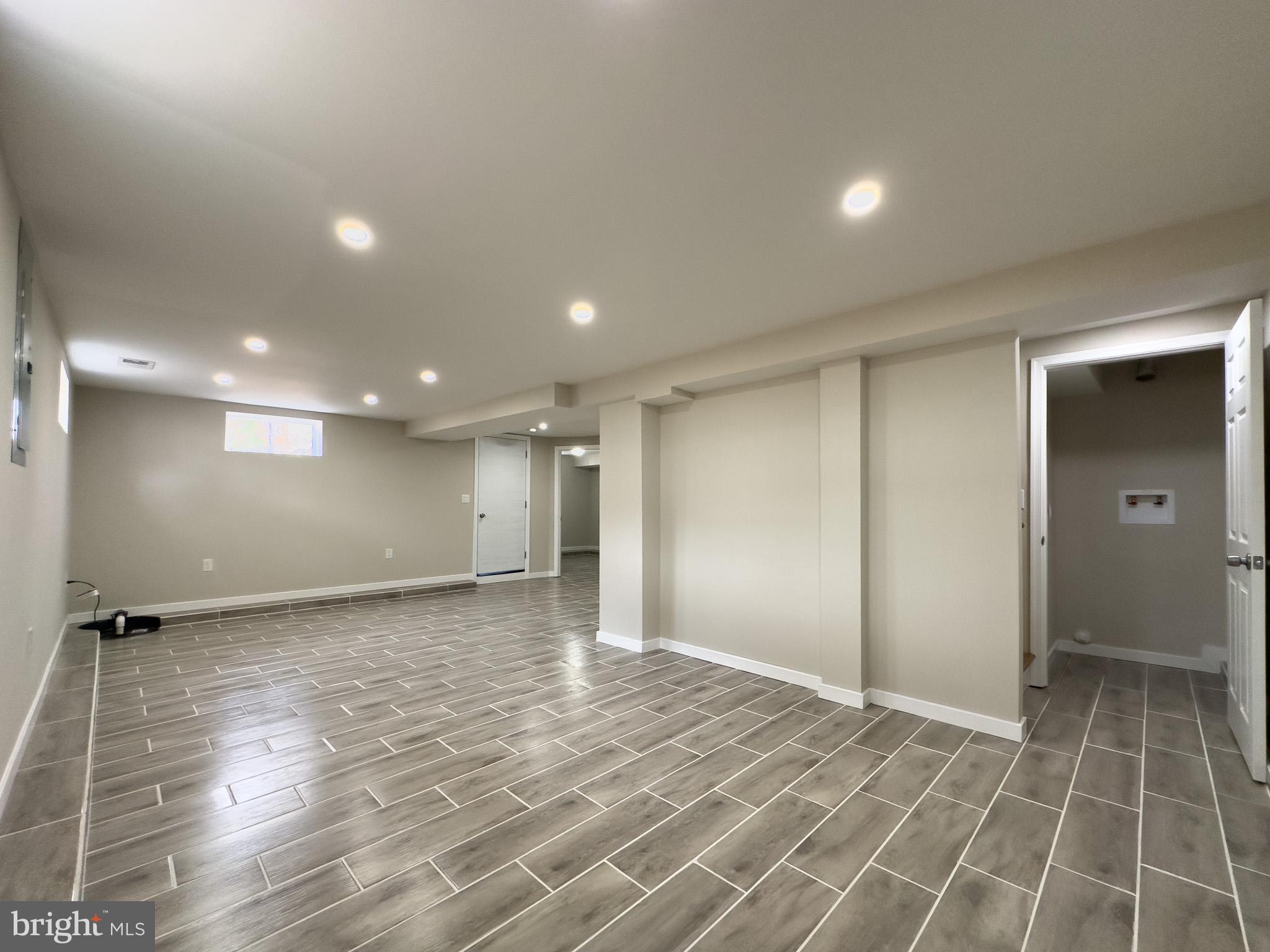 BRENTWOOD - Residential