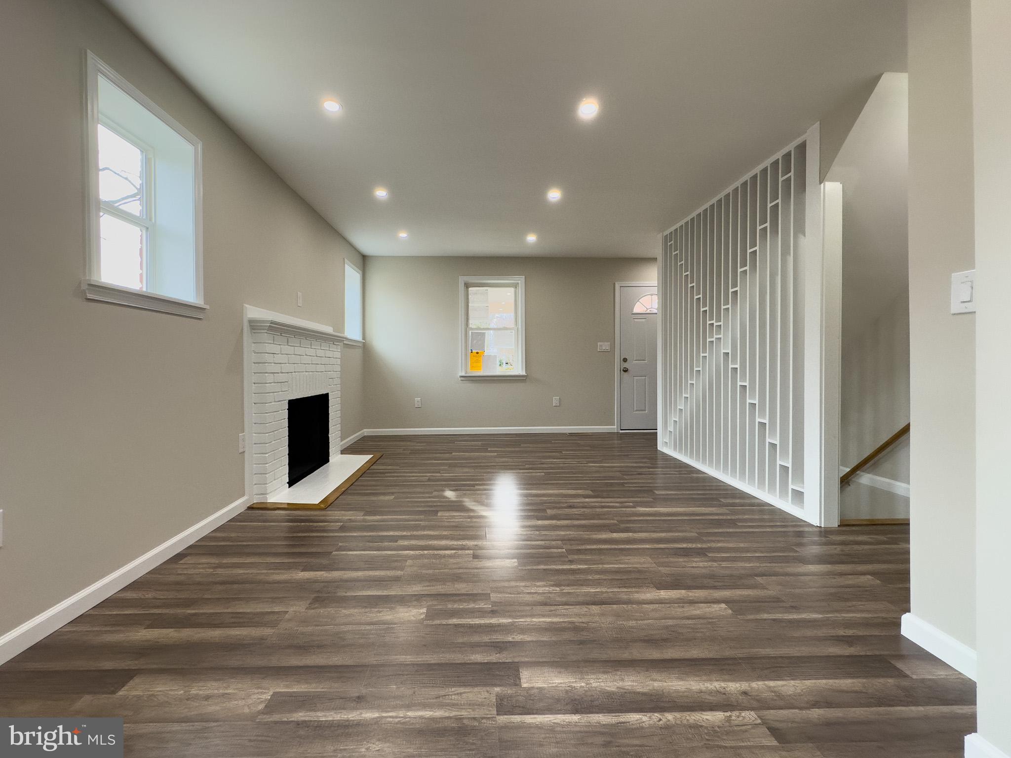 BRENTWOOD - Residential