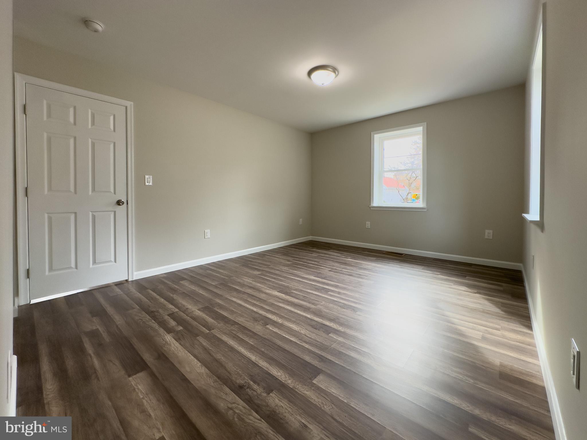 BRENTWOOD - Residential