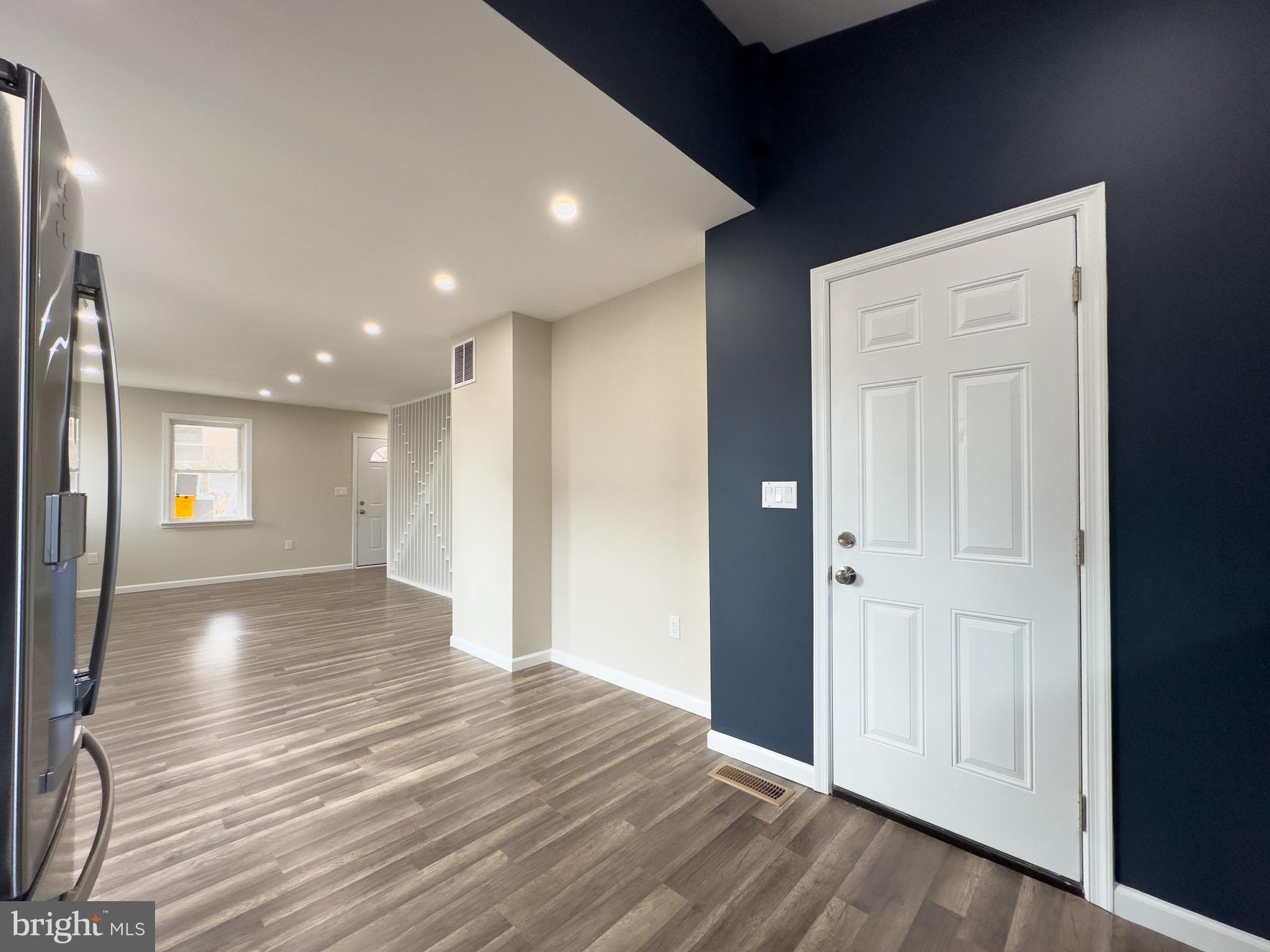 BRENTWOOD - Residential