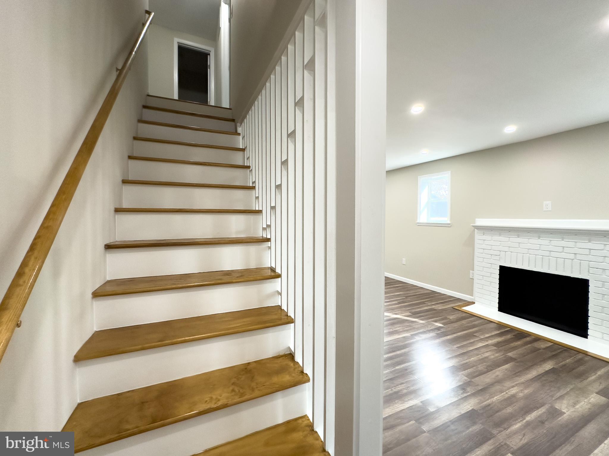 BRENTWOOD - Residential