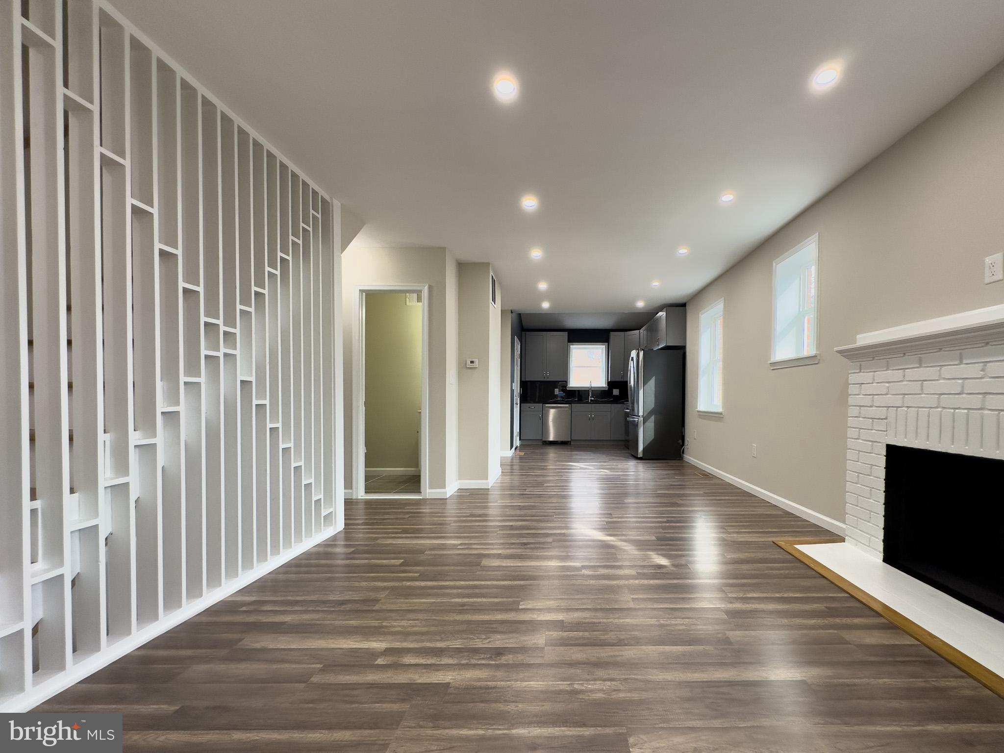 BRENTWOOD - Residential