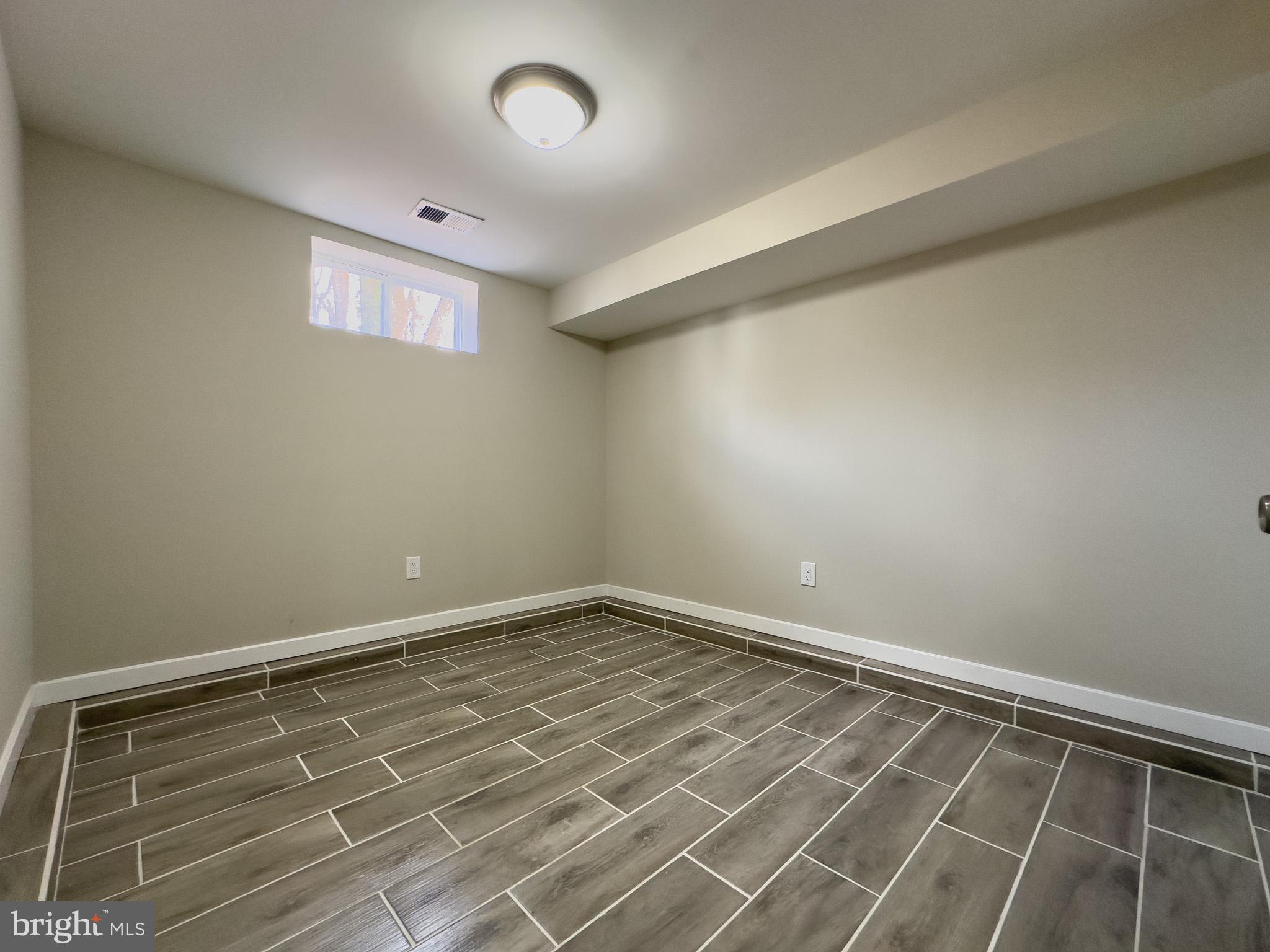 BRENTWOOD - Residential