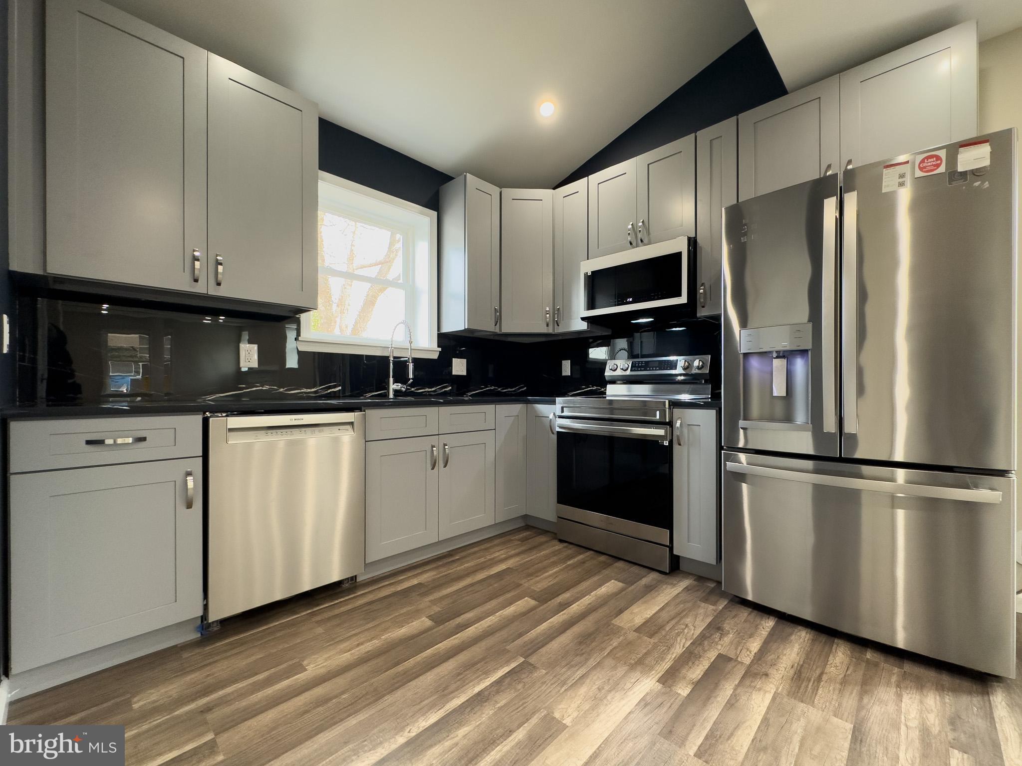 BRENTWOOD - Residential