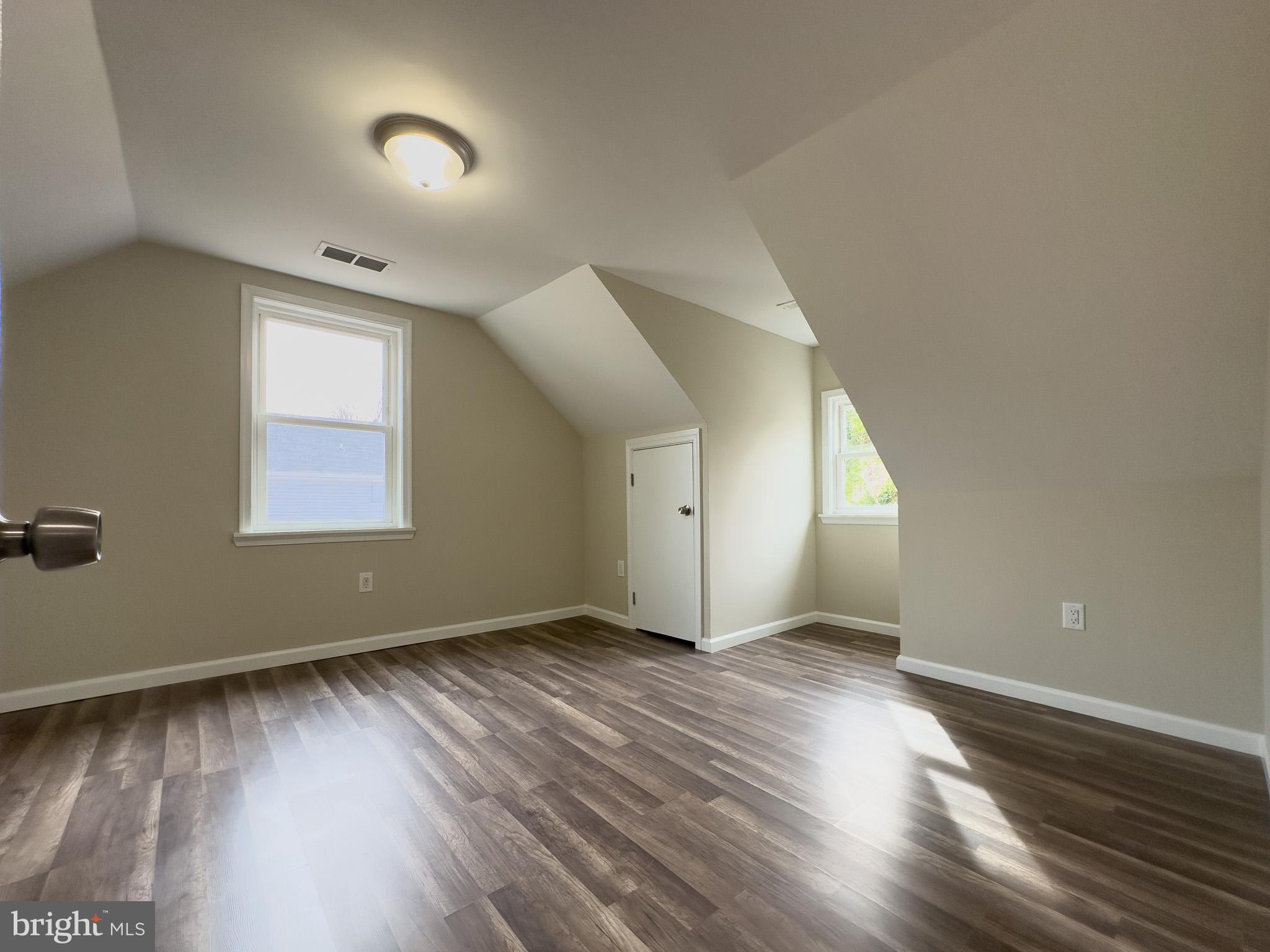 BRENTWOOD - Residential