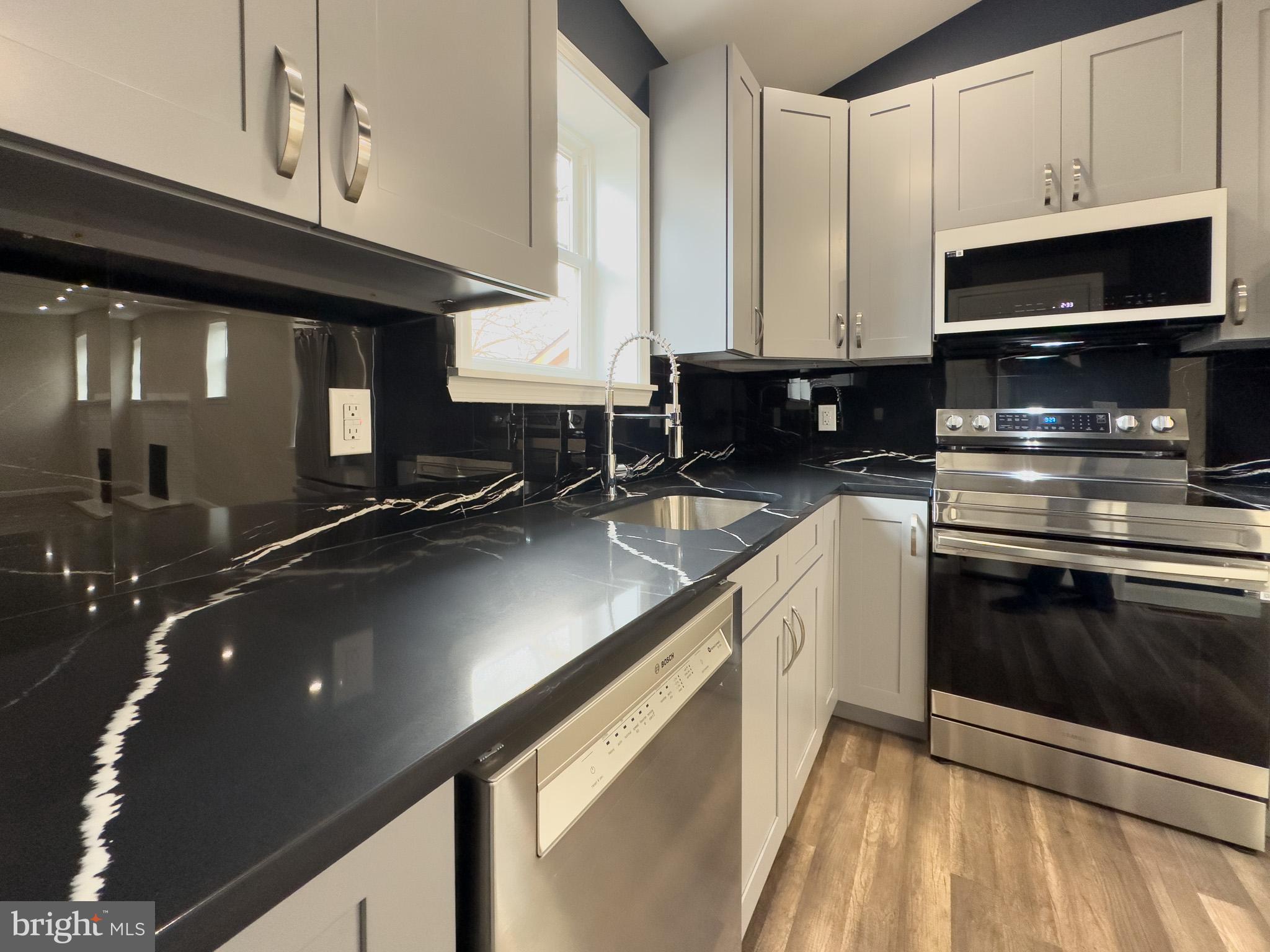 BRENTWOOD - Residential