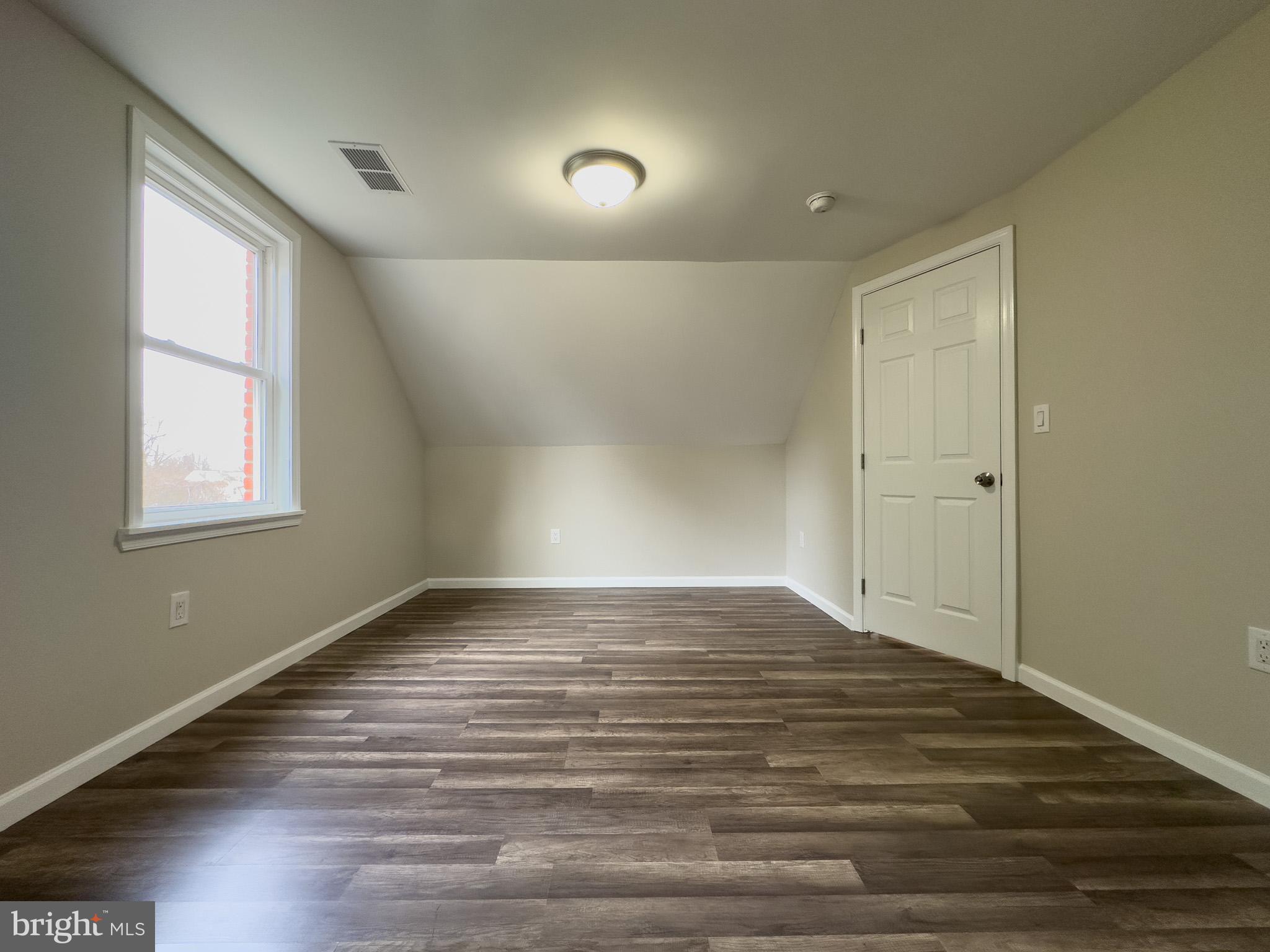 BRENTWOOD - Residential