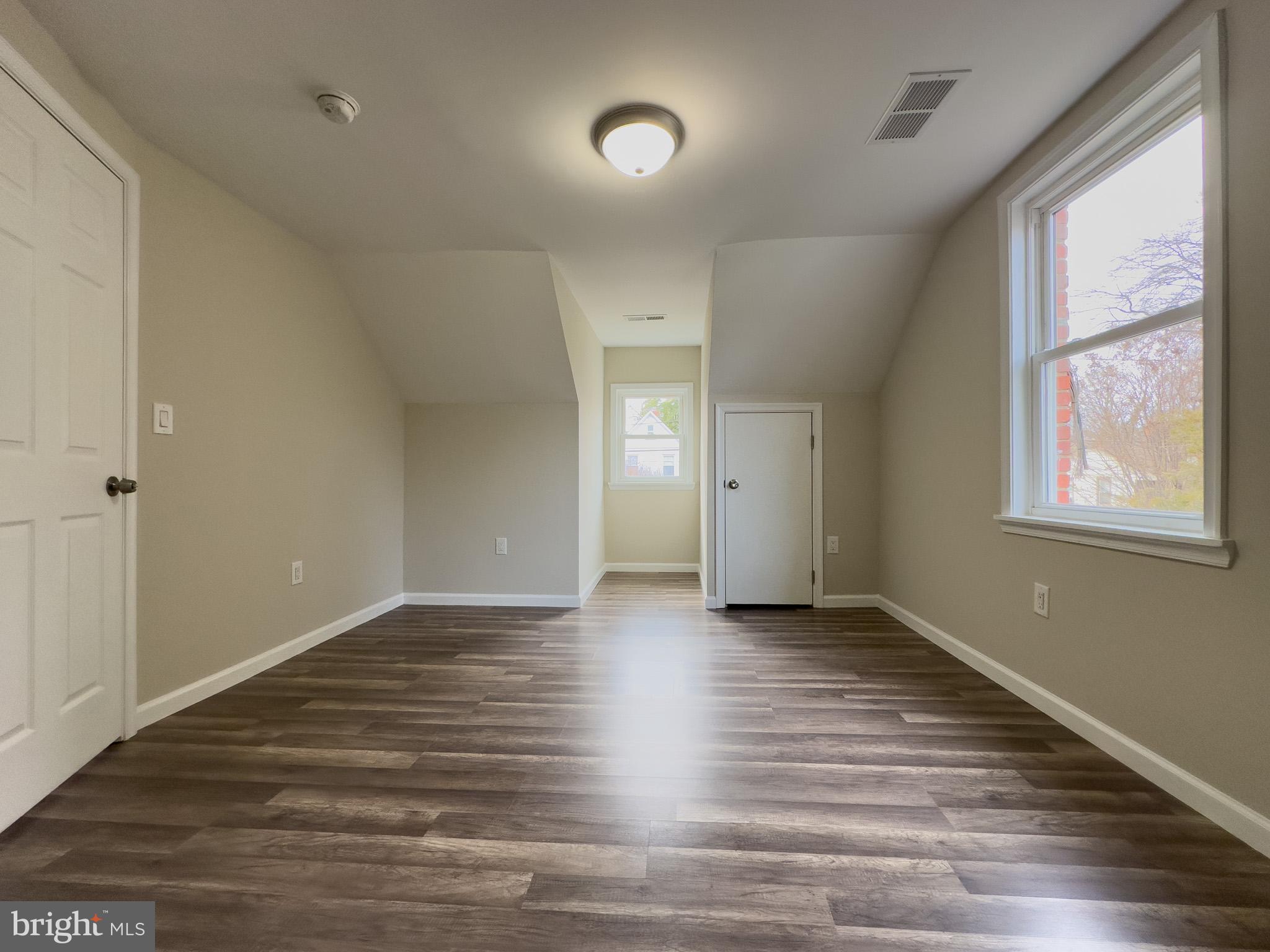 BRENTWOOD - Residential