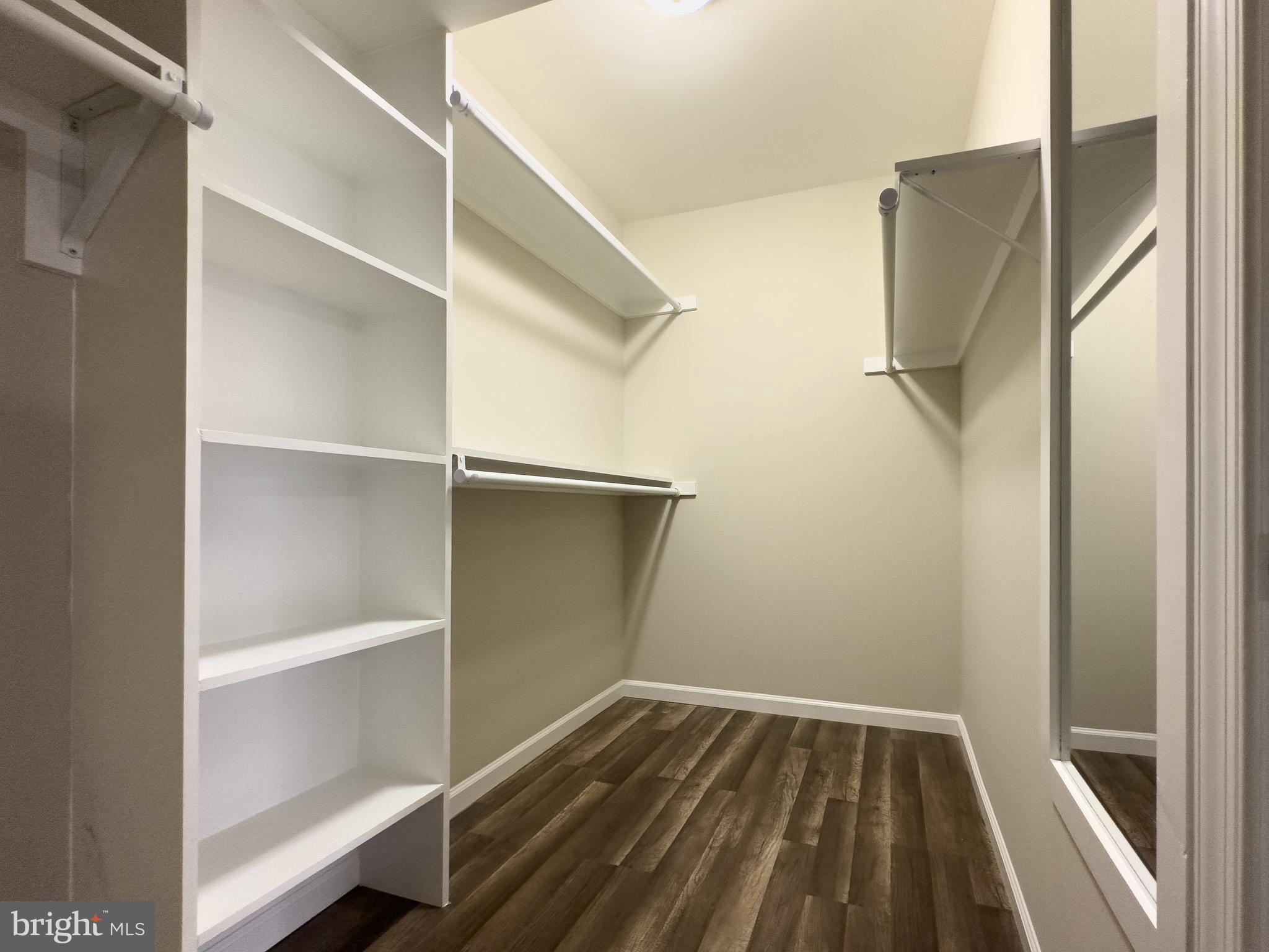 BRENTWOOD - Residential